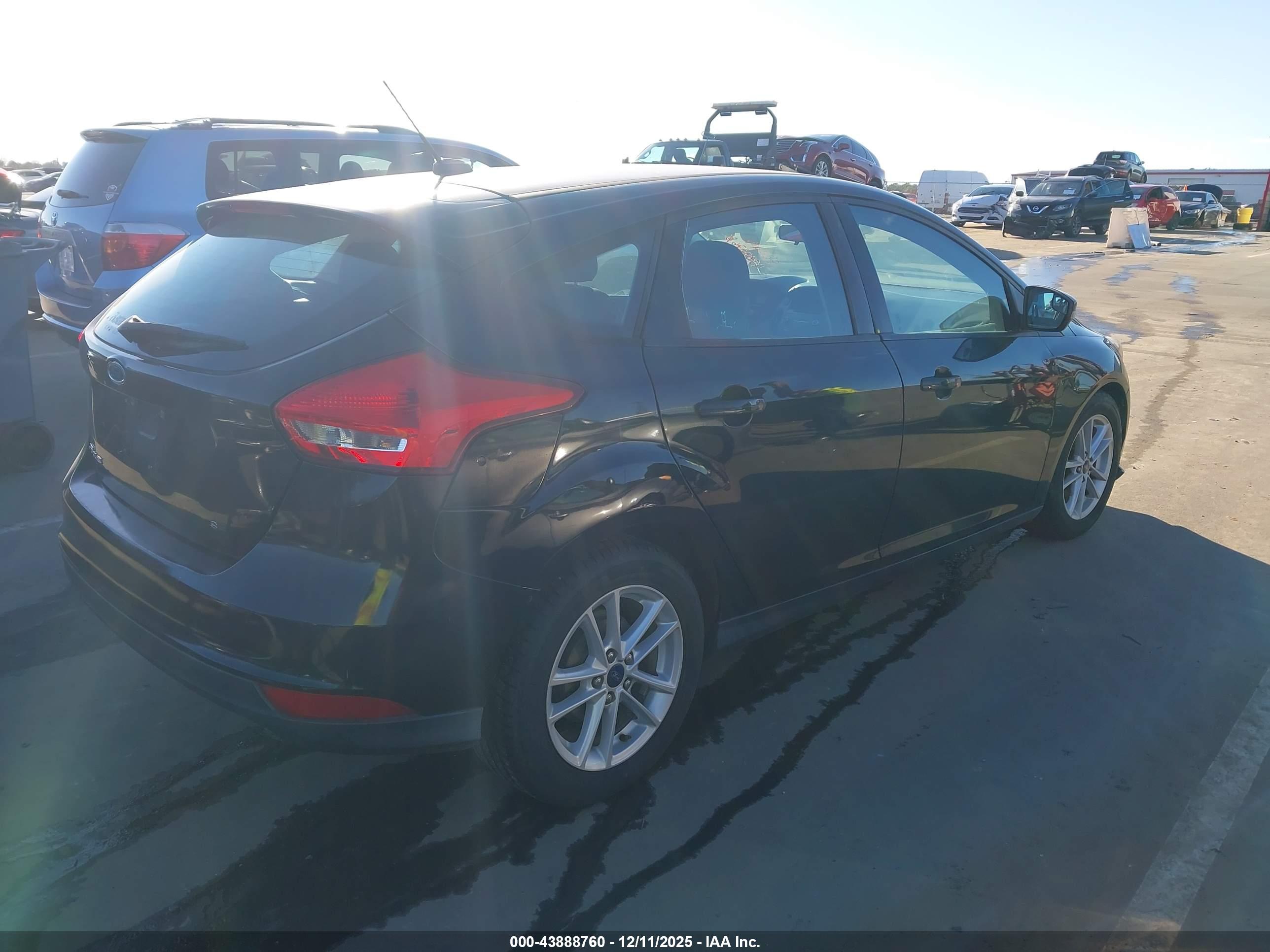 FORD FOCUS image 4