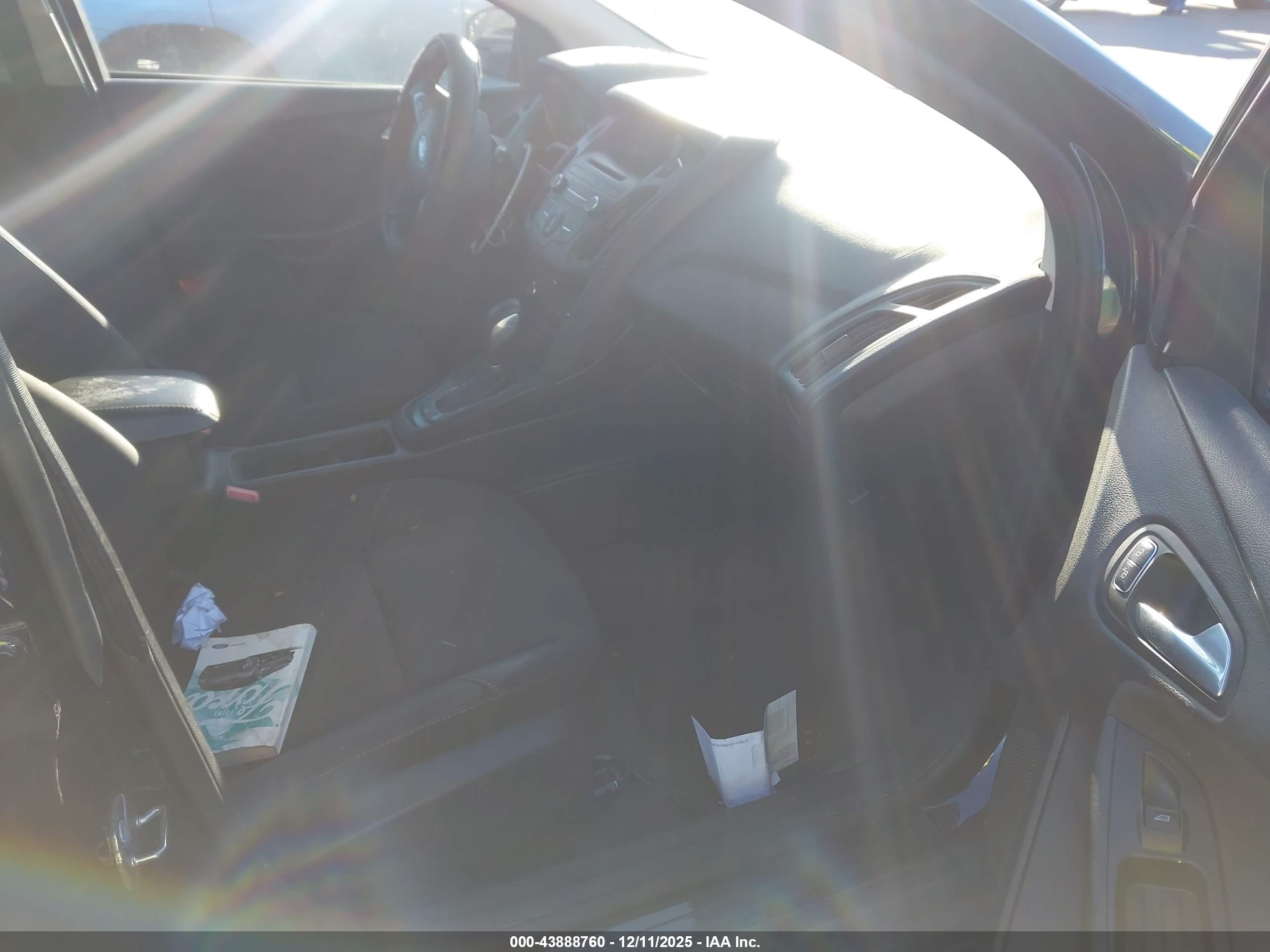 FORD FOCUS image 5