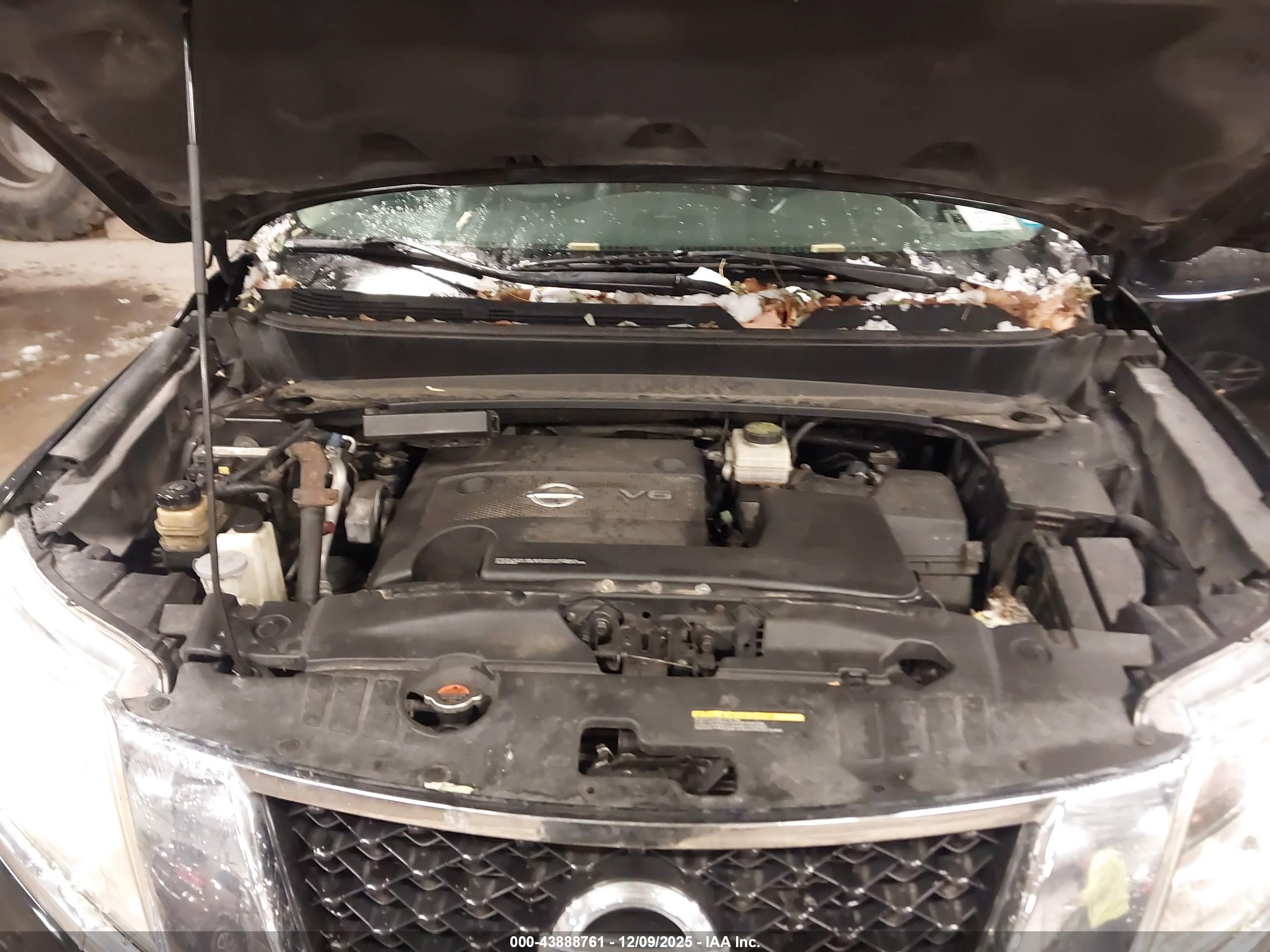 NISSAN PATHFINDER image 10