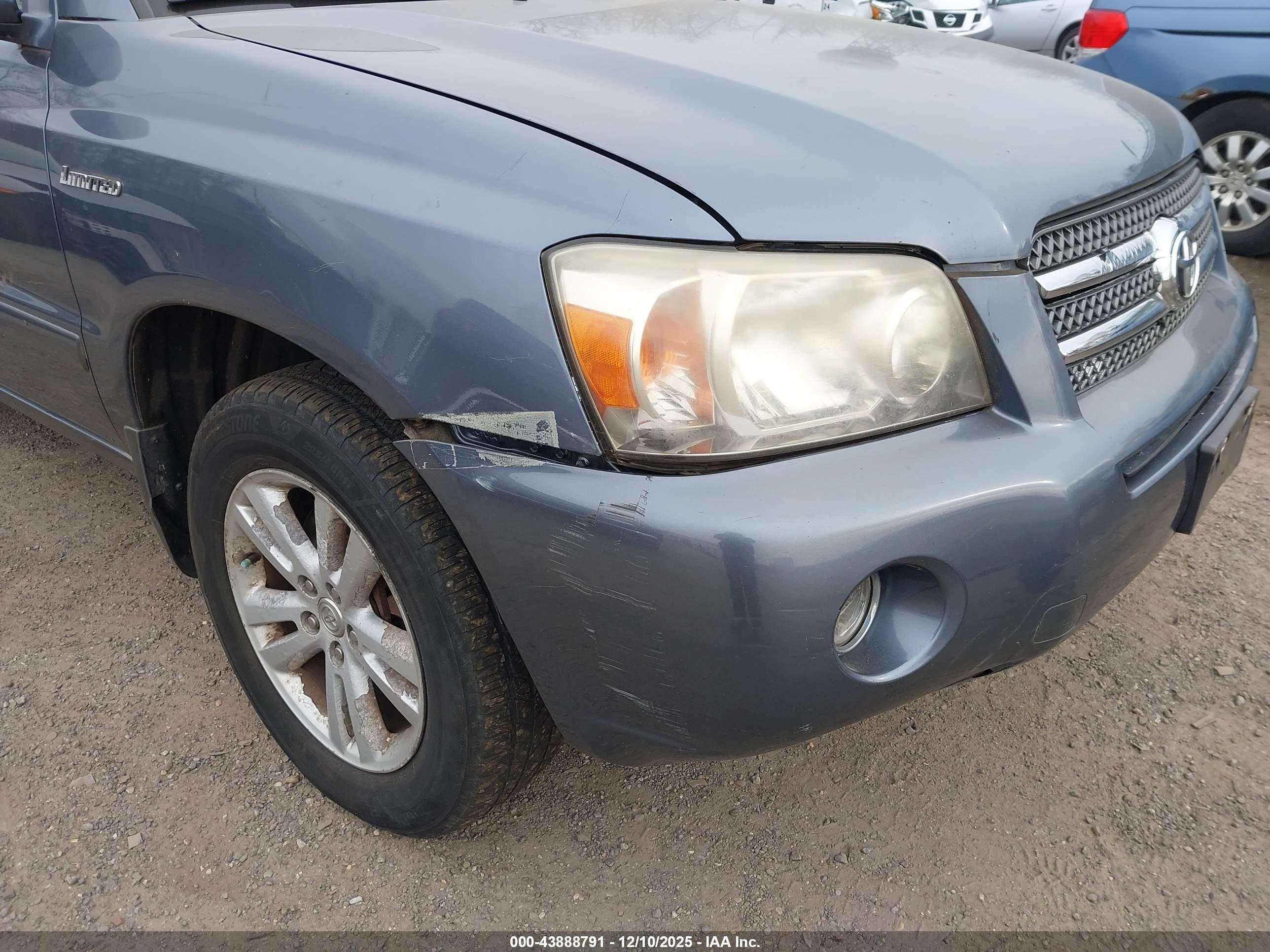 TOYOTA HIGHLANDER image 6