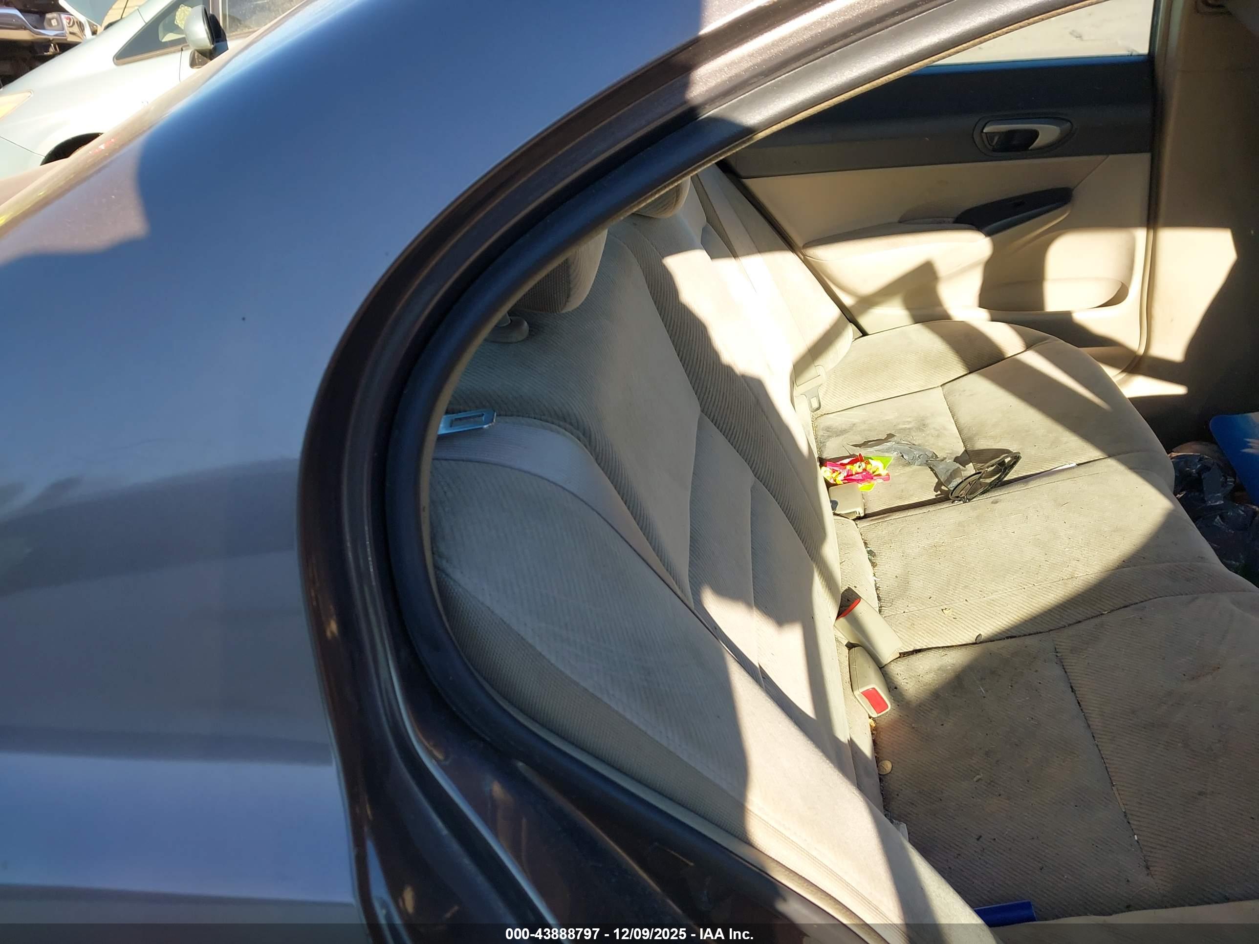 HONDA CIVIC image 8