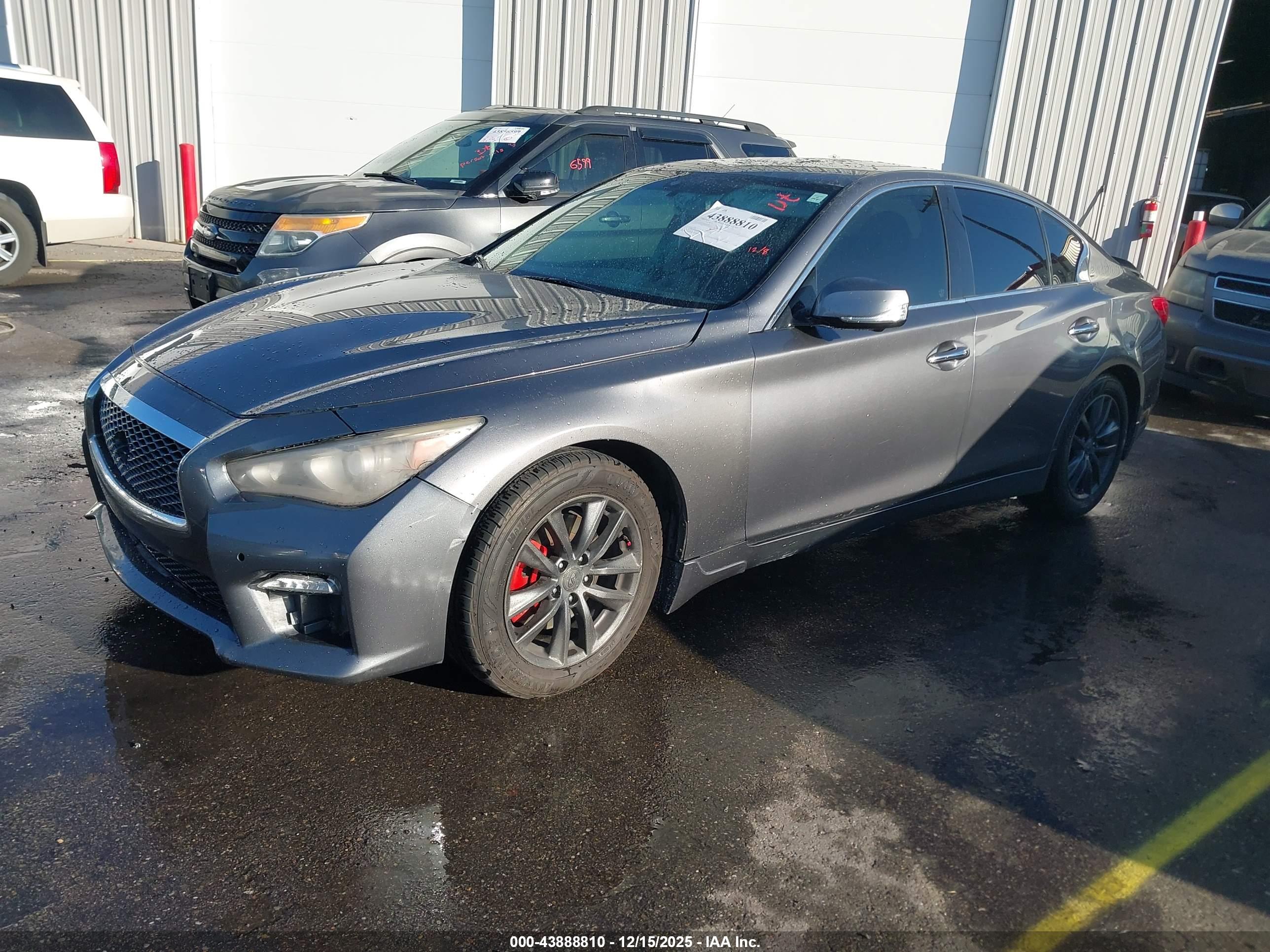 INFINITI Q50 image 2