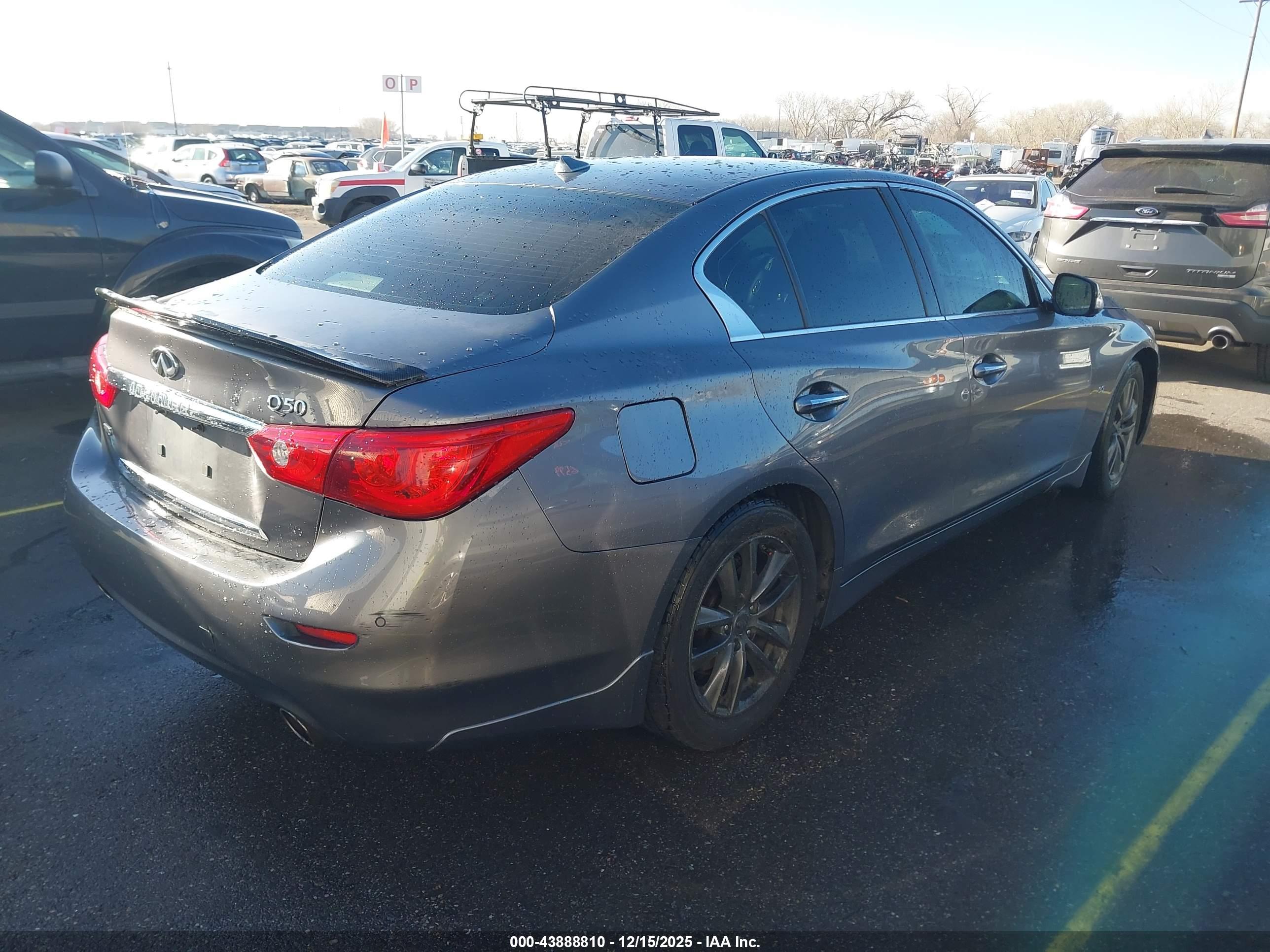 INFINITI Q50 image 4