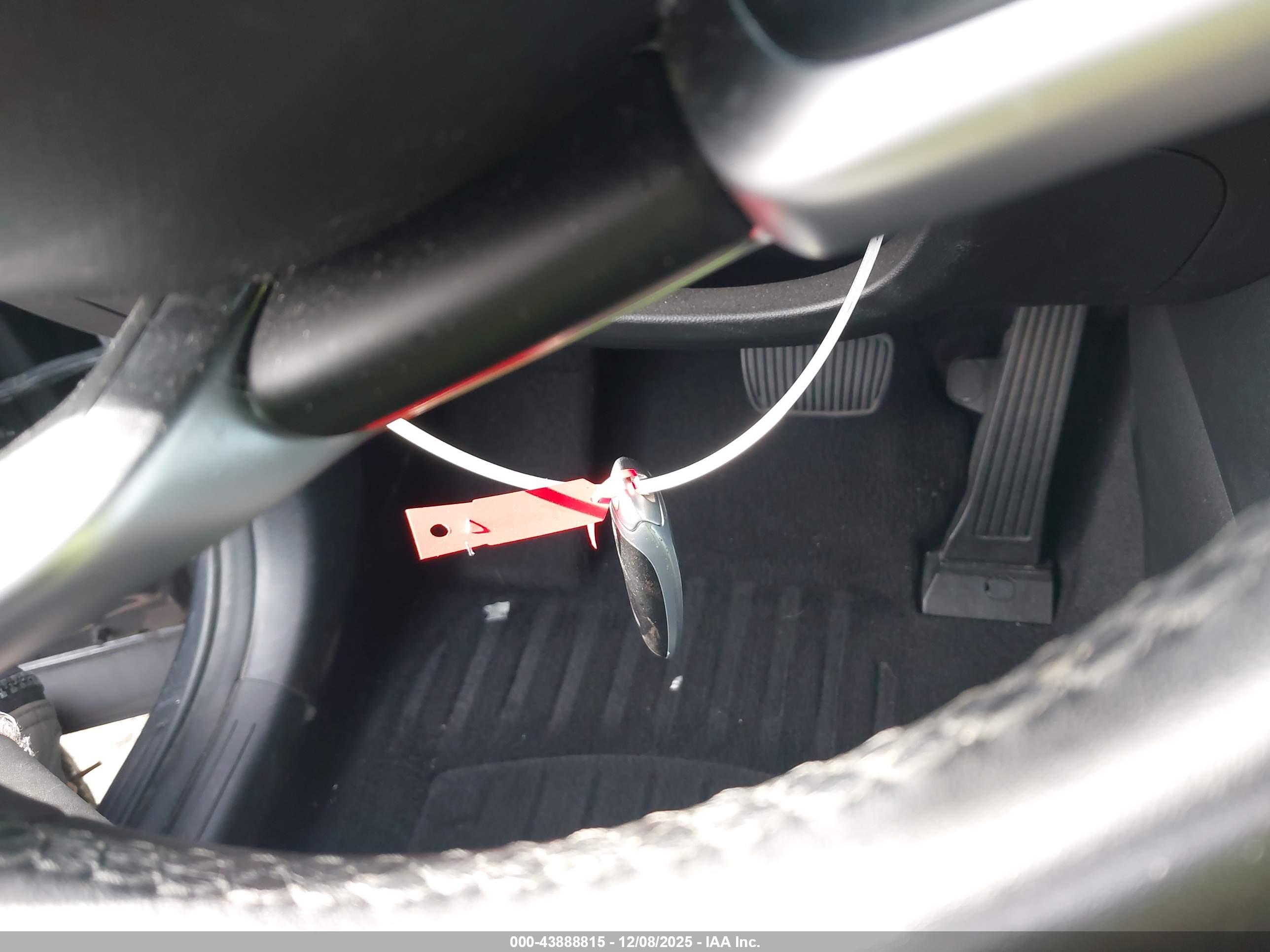 HYUNDAI TUCSON image 11