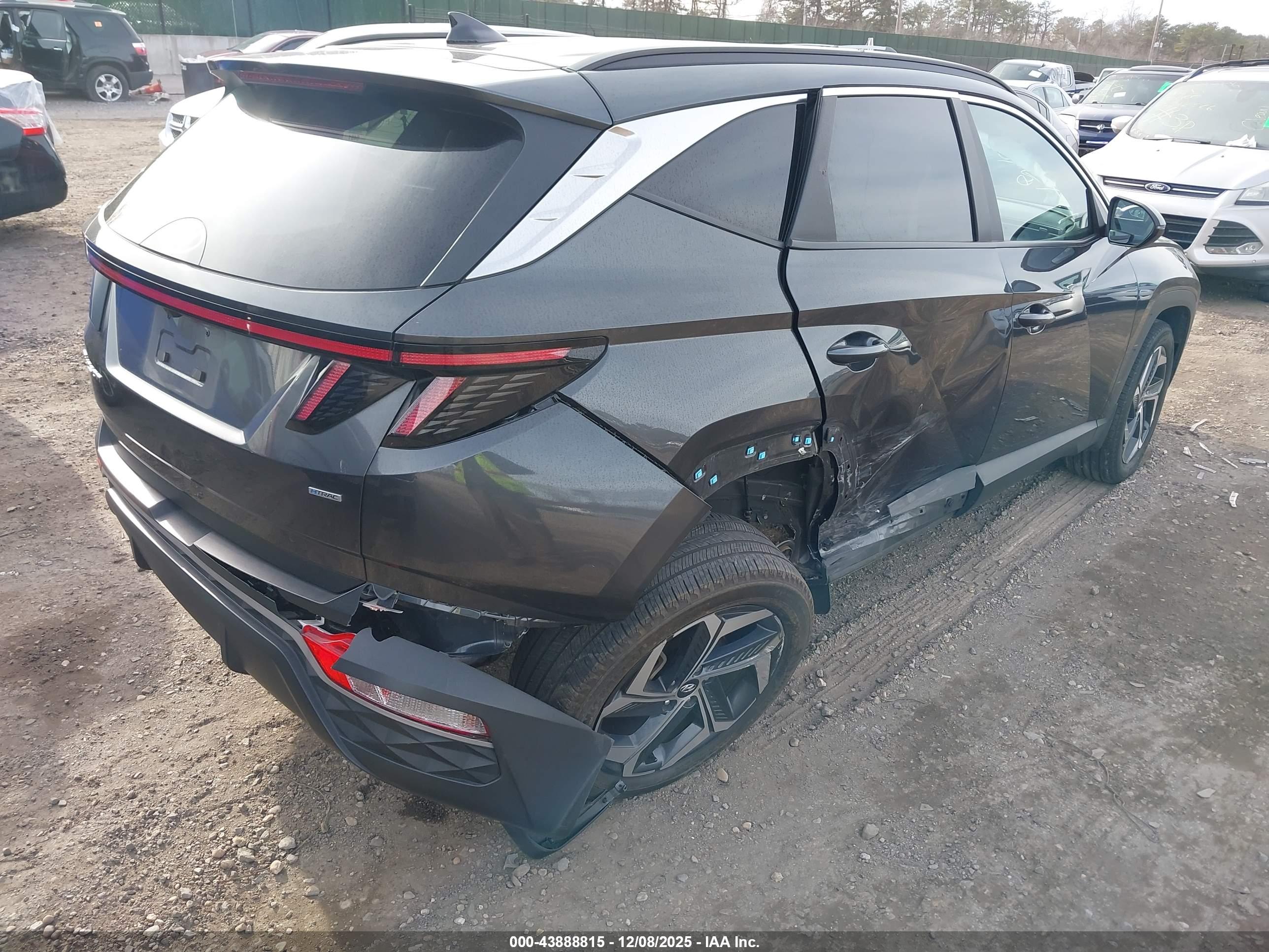 HYUNDAI TUCSON image 4