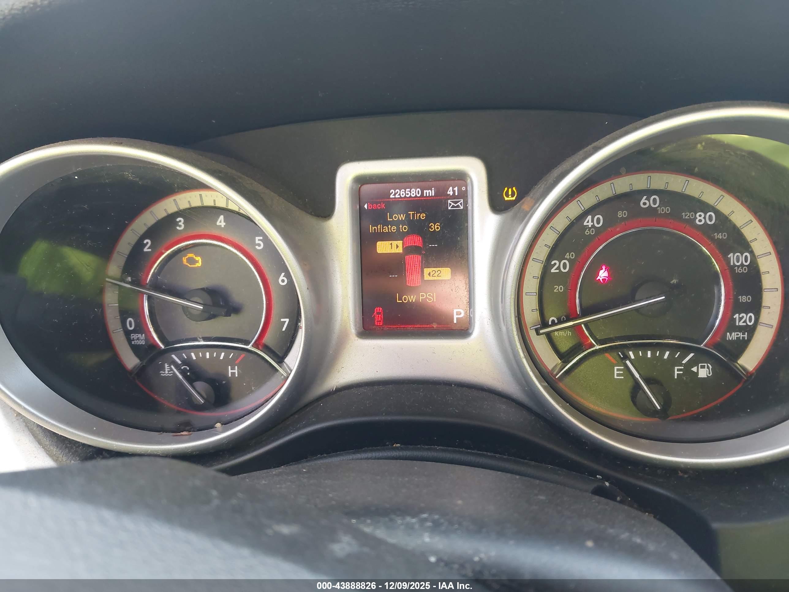 DODGE JOURNEY image 7