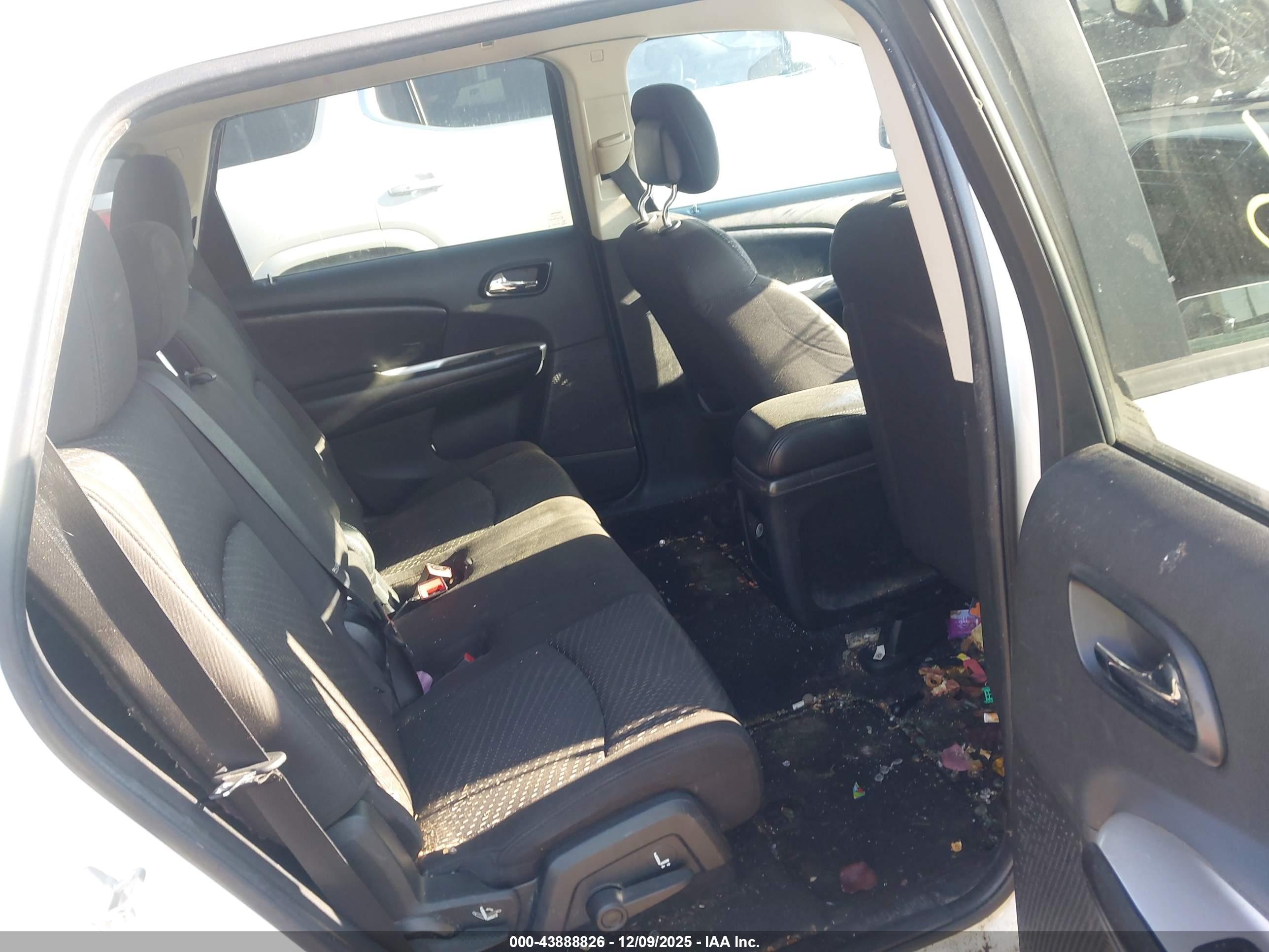 DODGE JOURNEY image 8