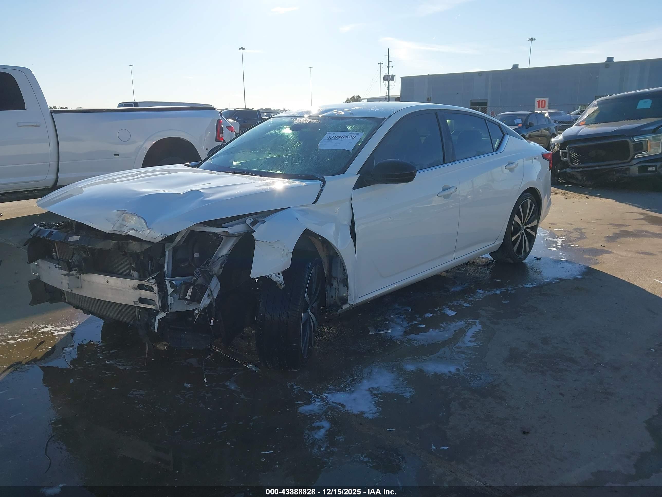 NISSAN ALTIMA image 2