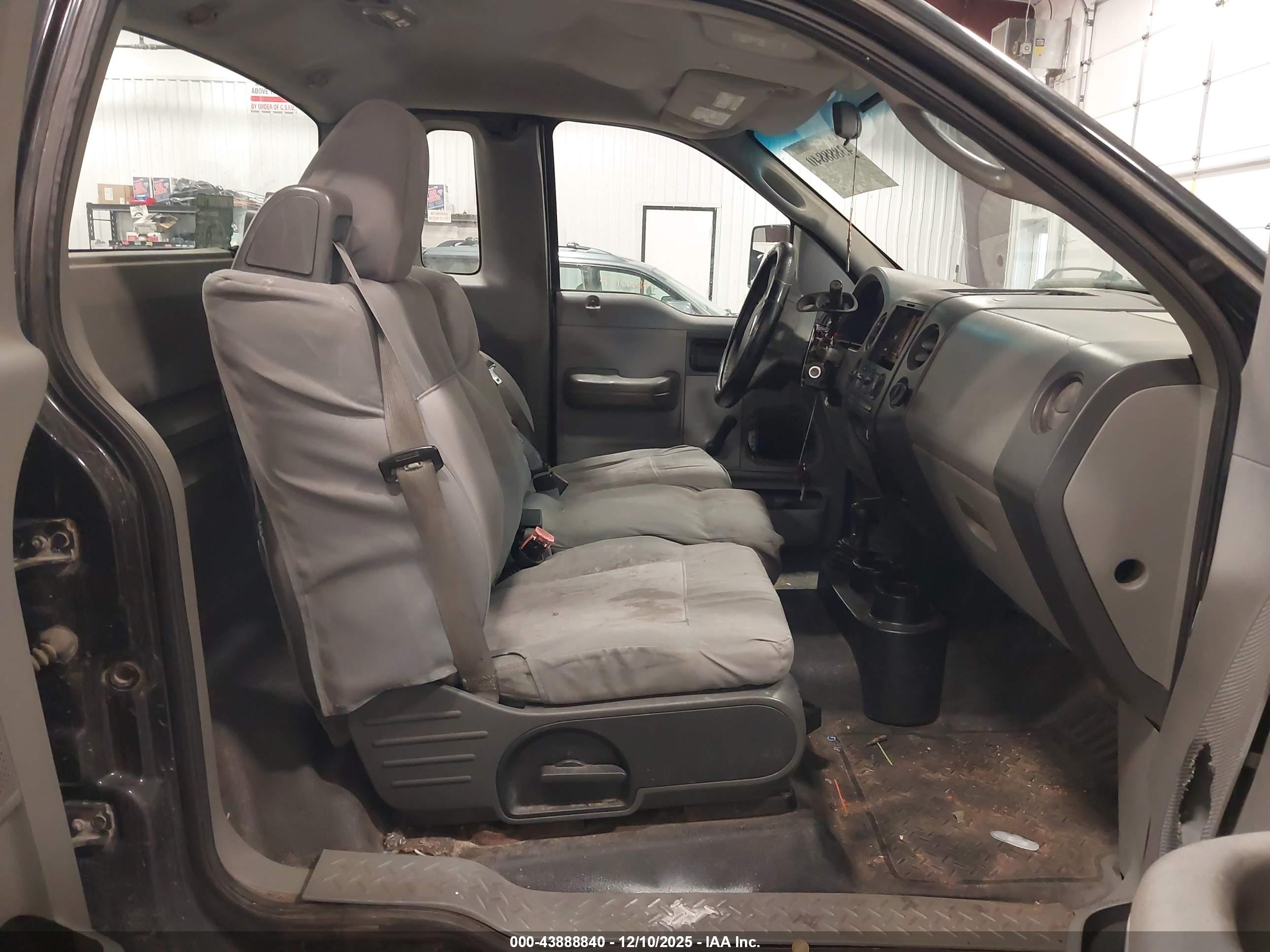 FORD F-150 image 8