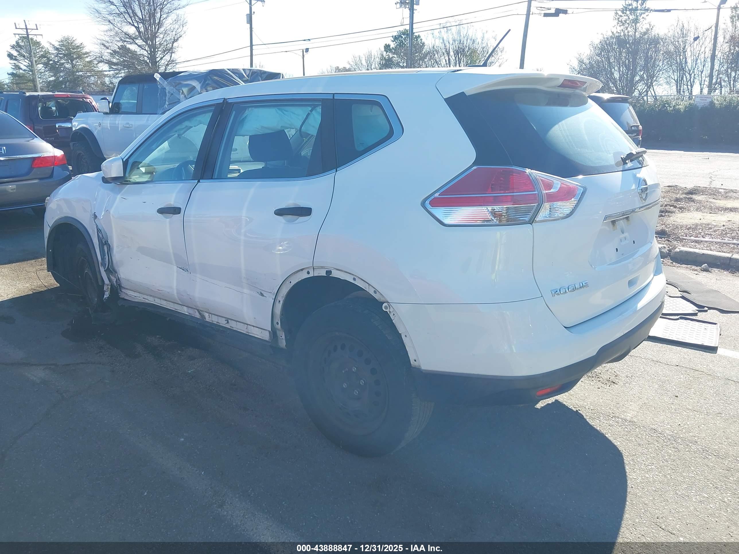 NISSAN ROGUE image 3