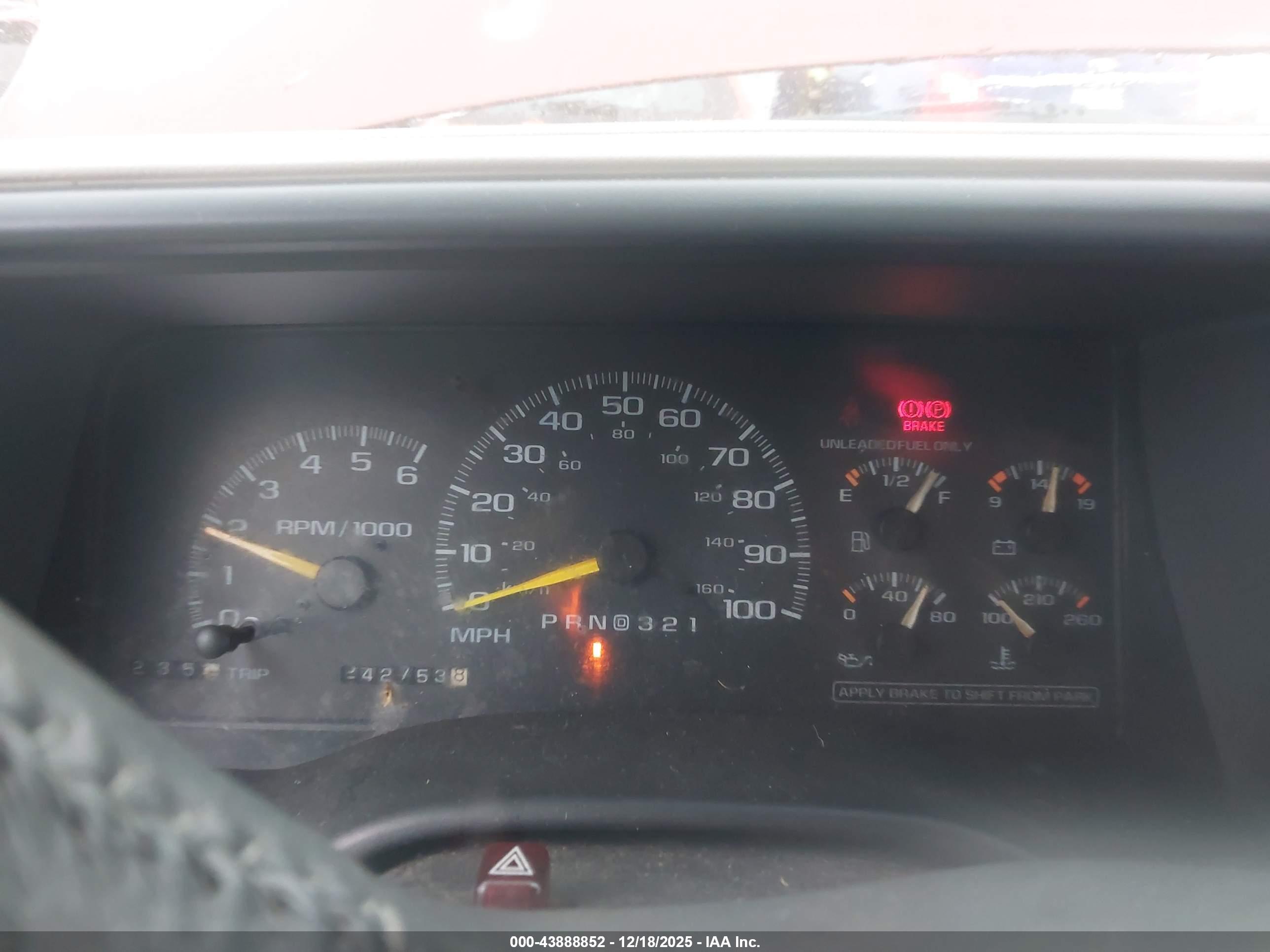 CHEVROLET GMT-400 image 7