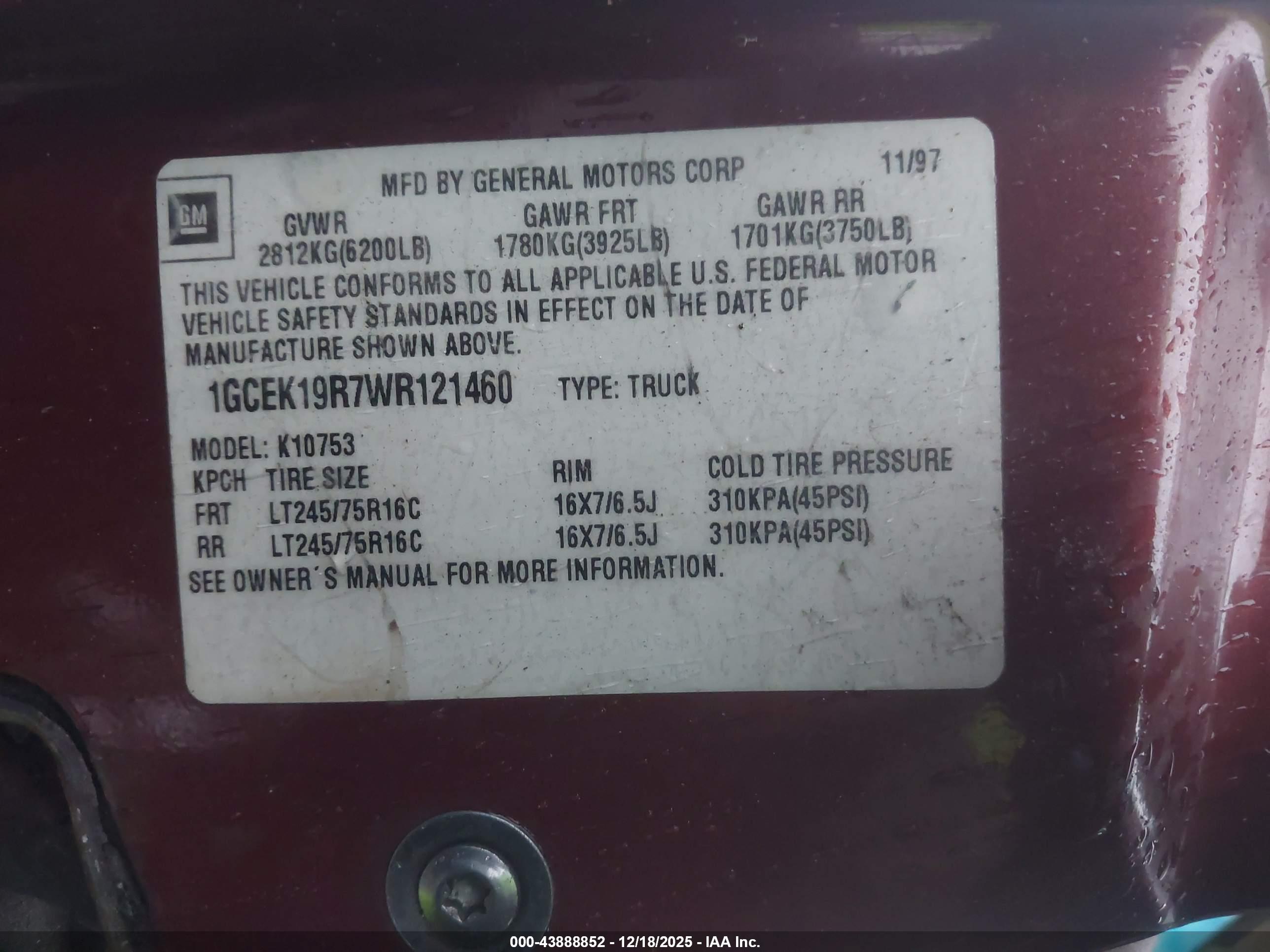 CHEVROLET GMT-400 image 9