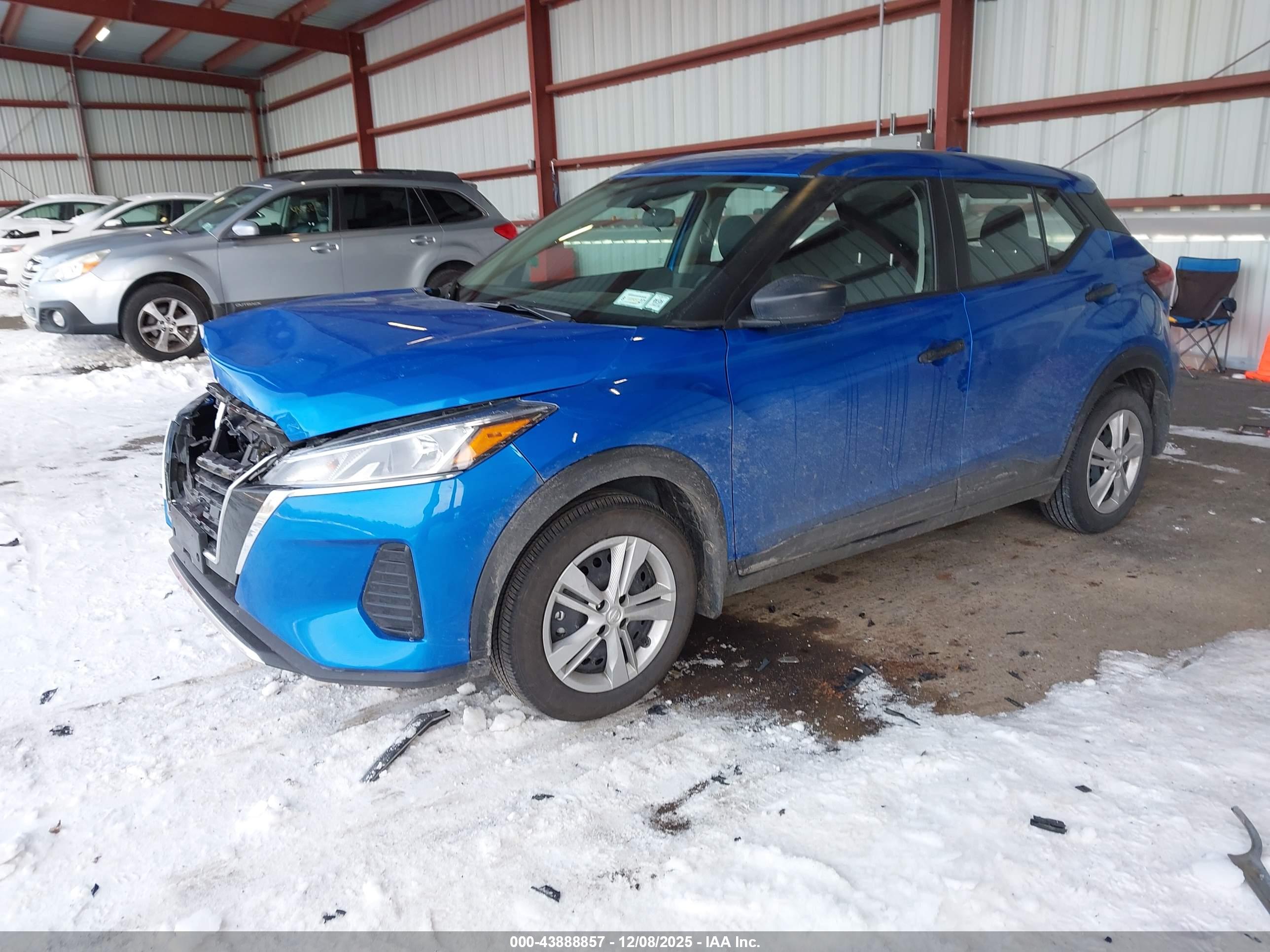 NISSAN KICKS image 2