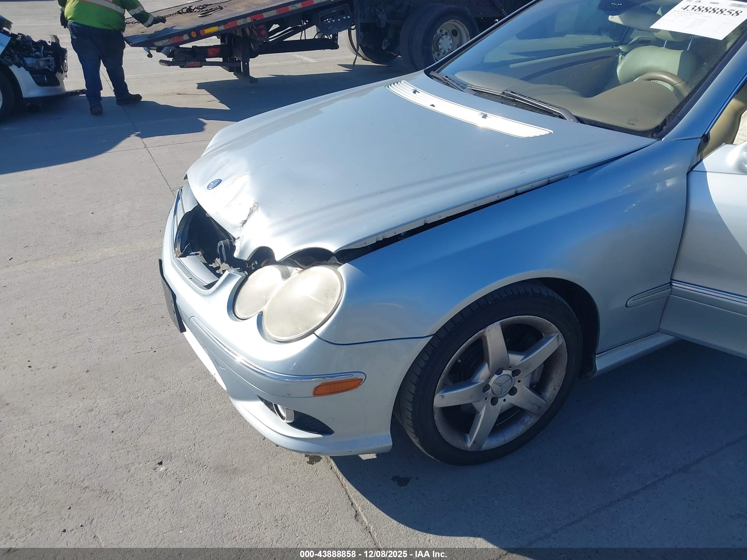 MERCEDES-BENZ CLK image 6
