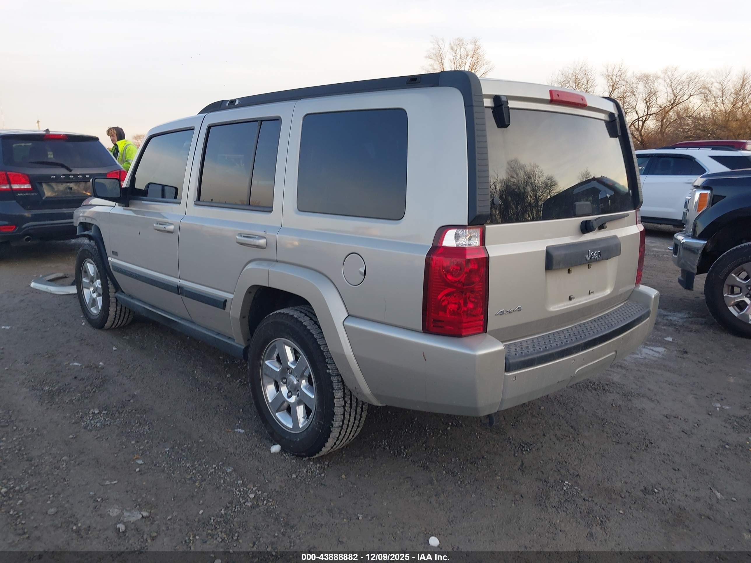 JEEP COMMANDER image 3
