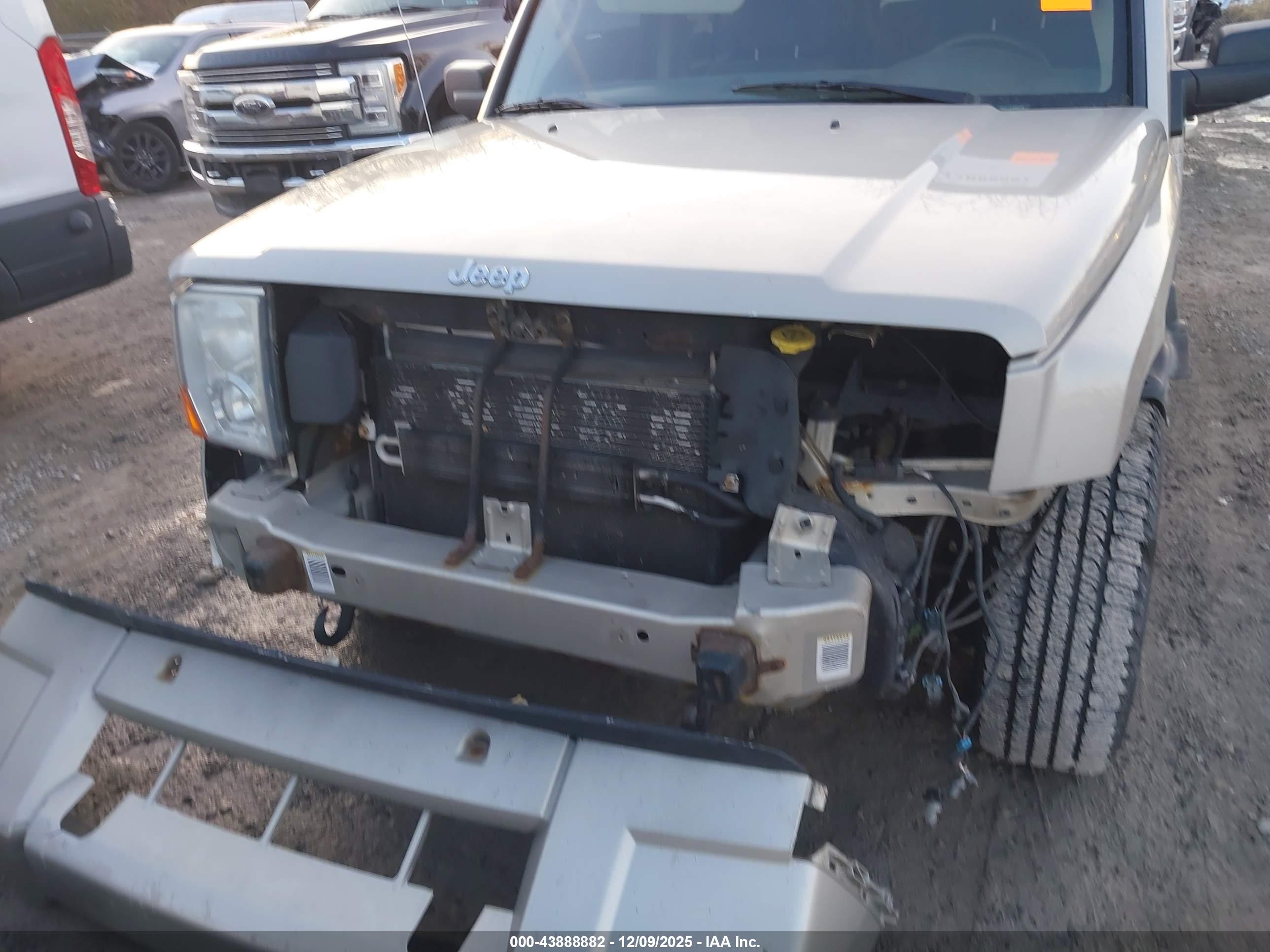 JEEP COMMANDER image 6