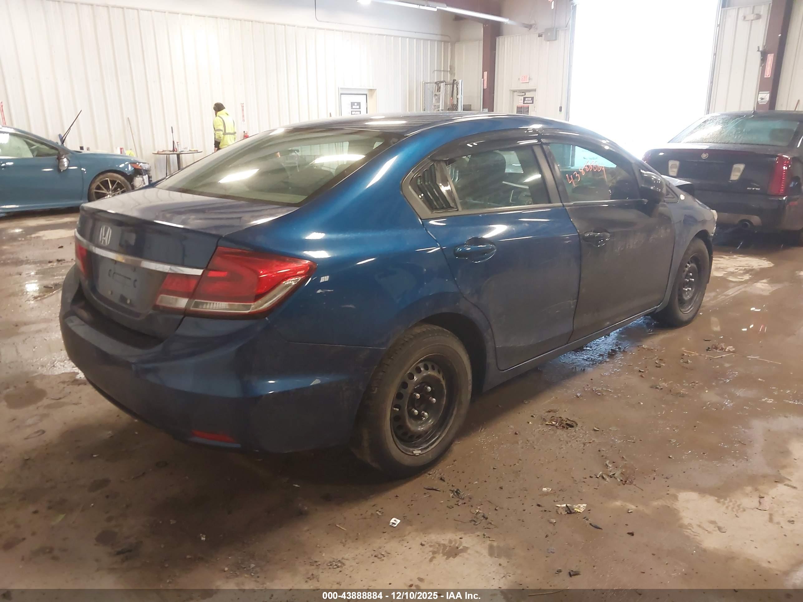 HONDA CIVIC image 4