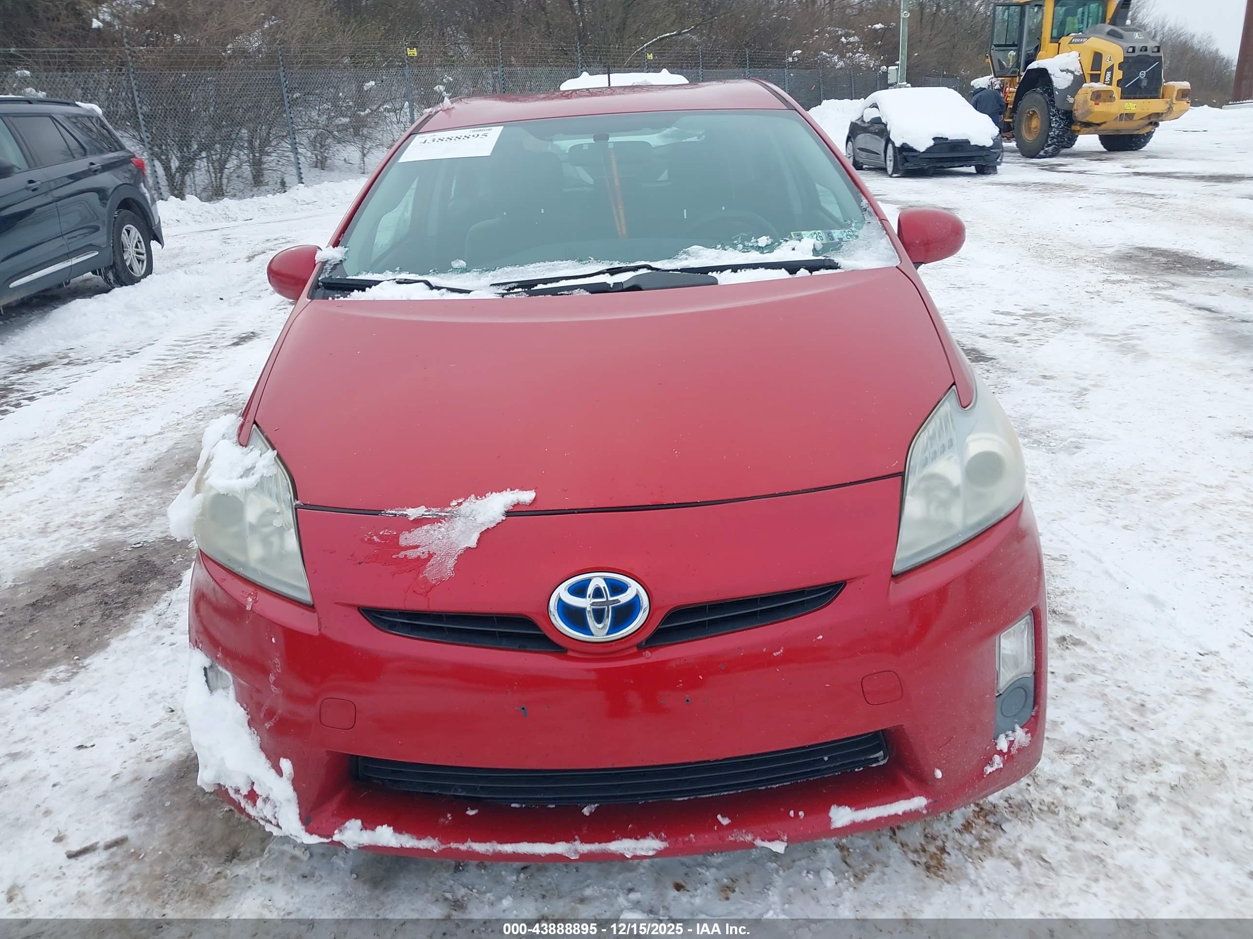 TOYOTA PRIUS image 6