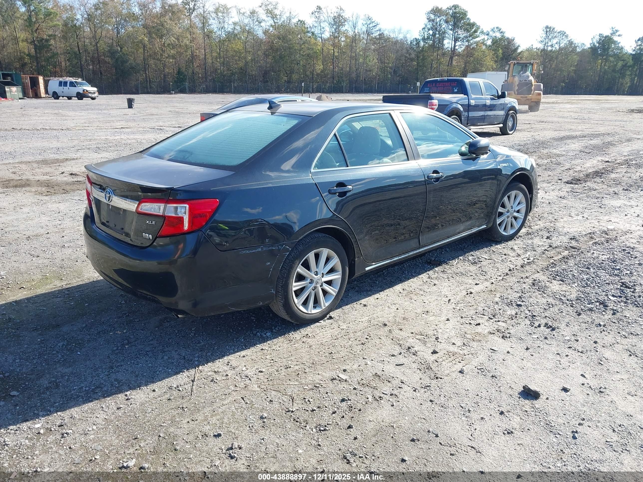 TOYOTA CAMRY image 4