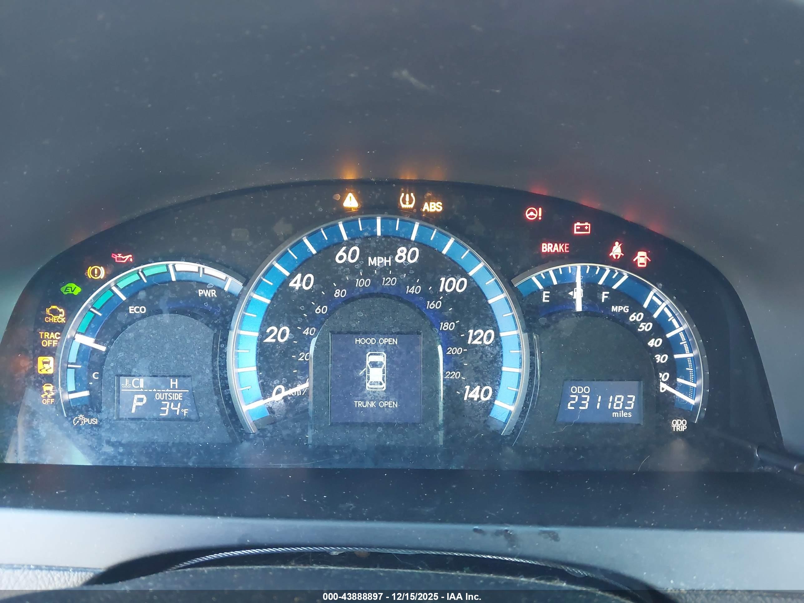 TOYOTA CAMRY image 7