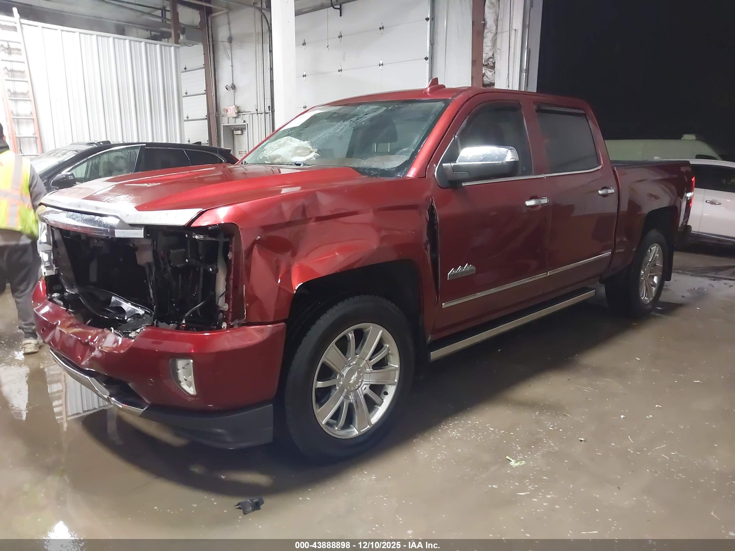 CHEVROLET SILVERADO image 2