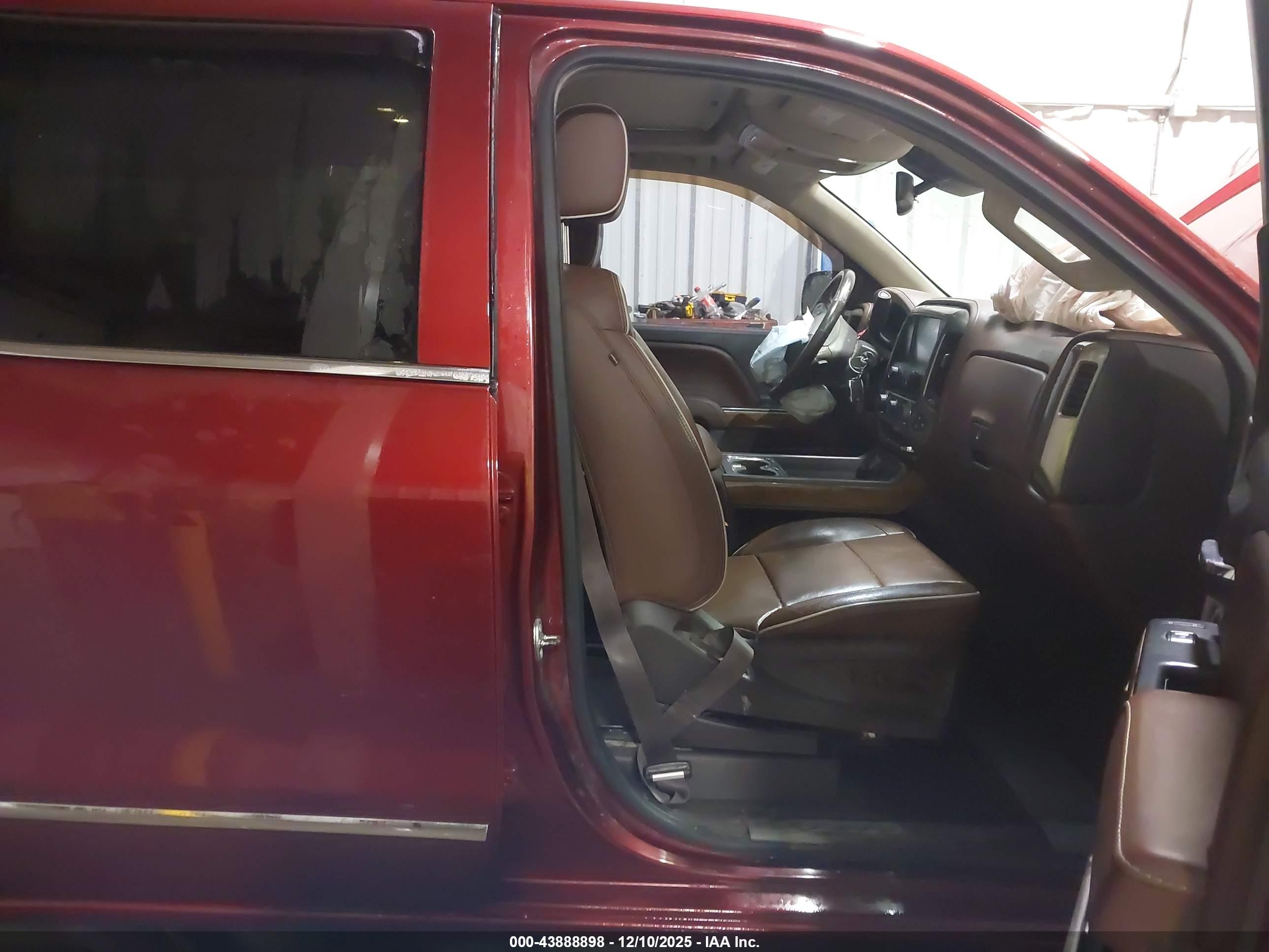 CHEVROLET SILVERADO image 5