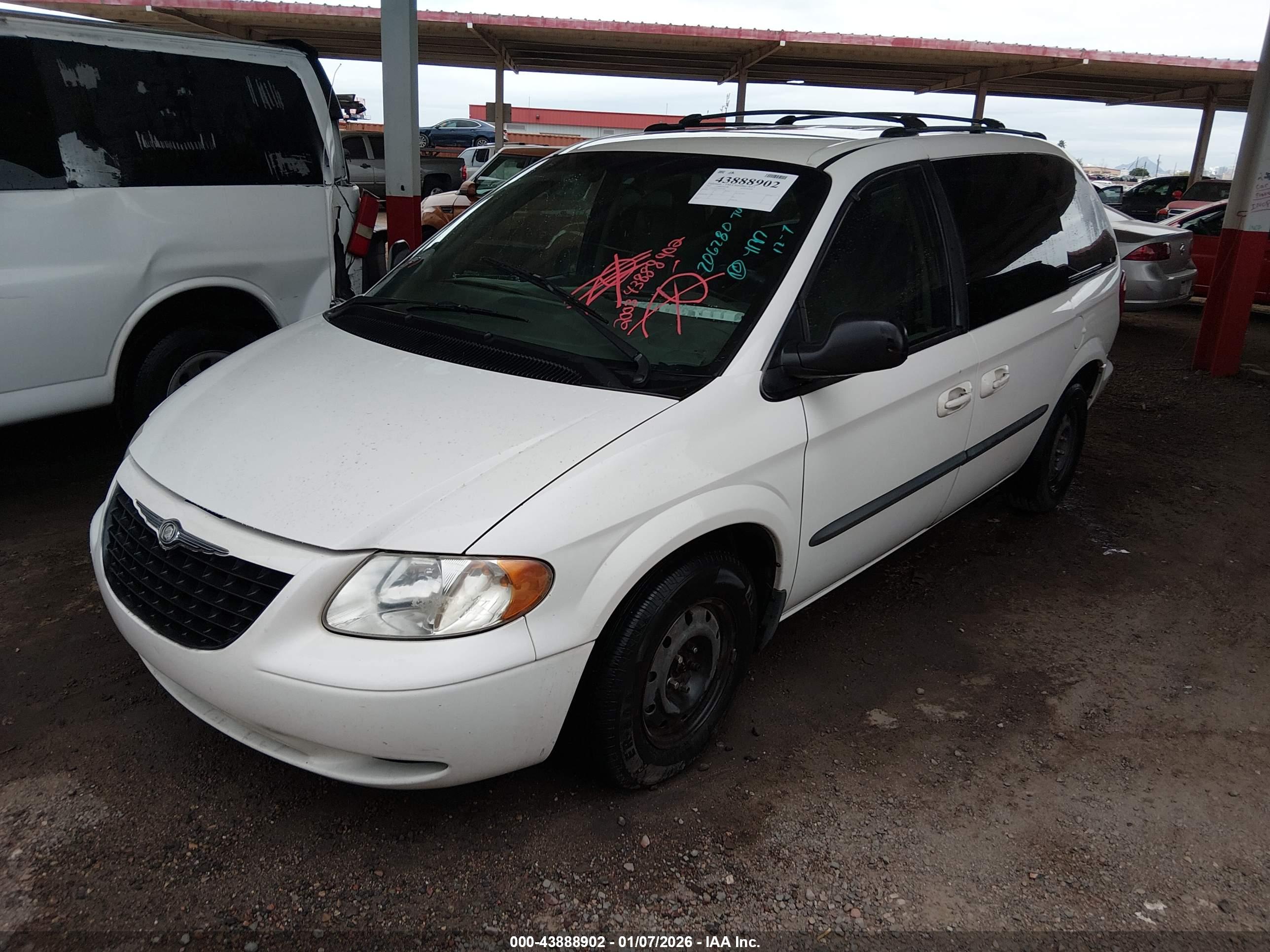 CHRYSLER VOYAGER image 2