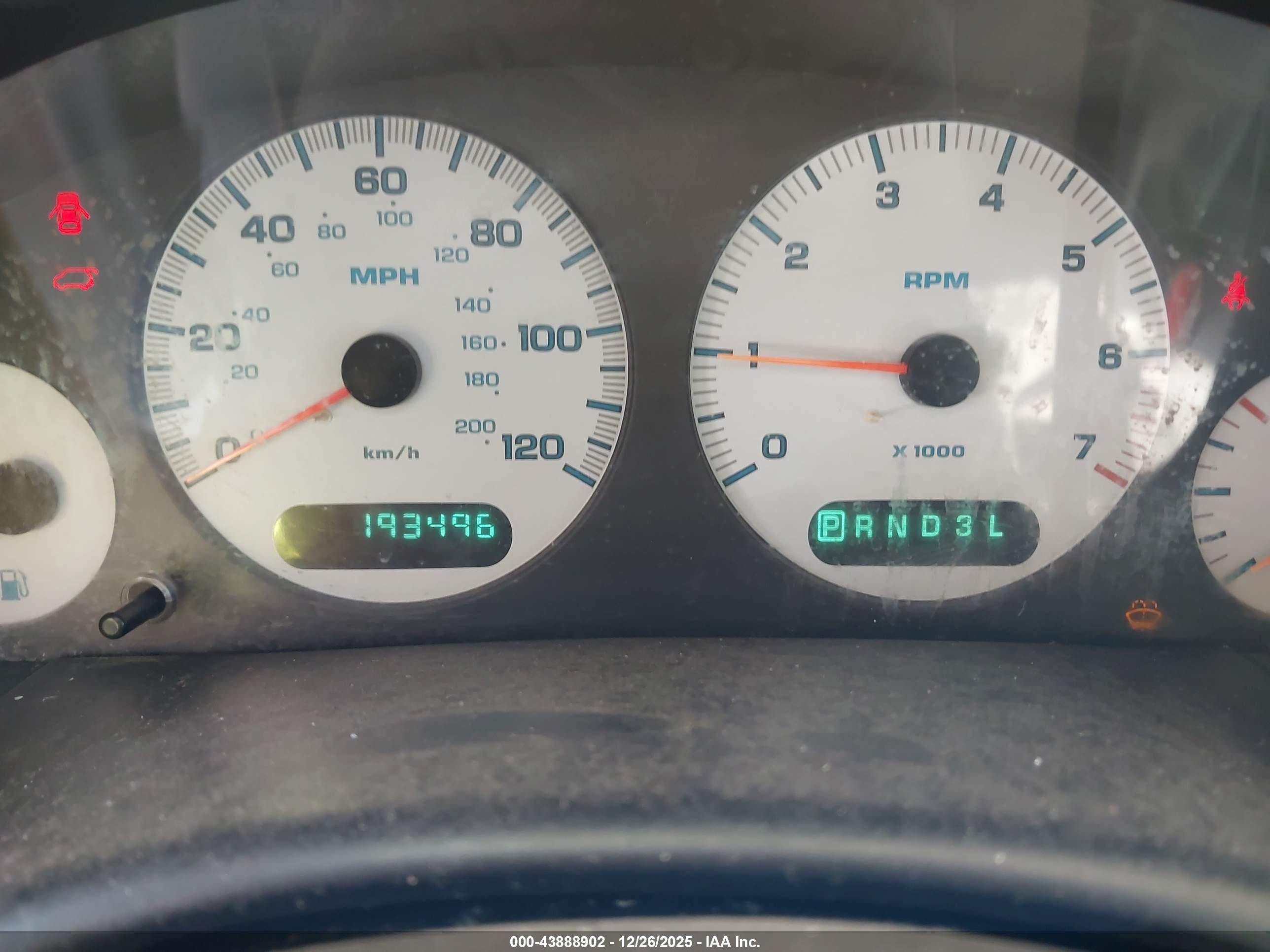CHRYSLER VOYAGER image 7