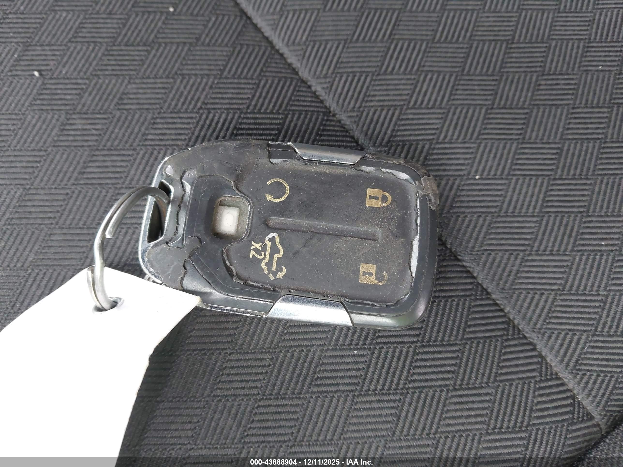 CHEVROLET SILVERADO image 11