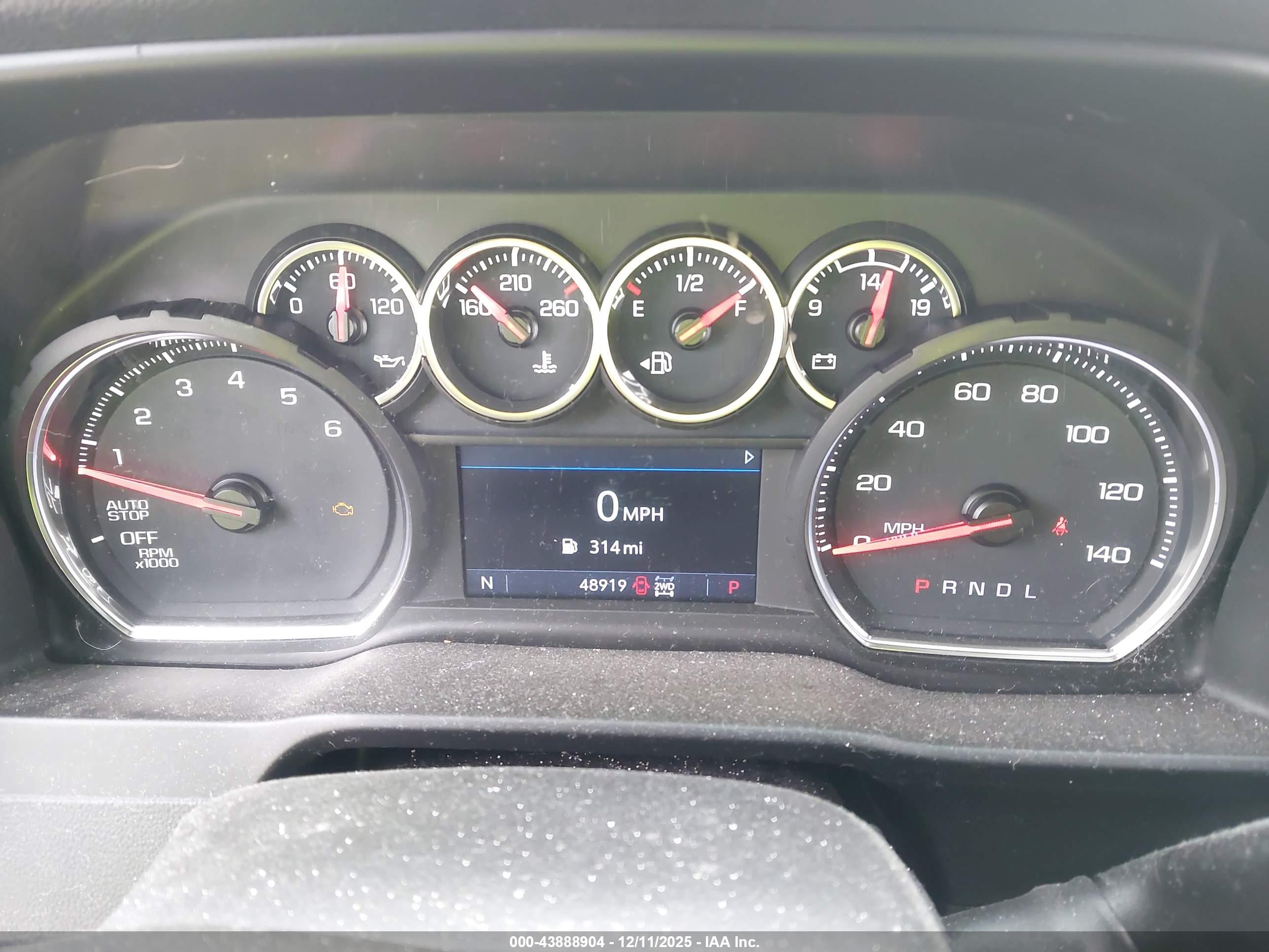 CHEVROLET SILVERADO image 7