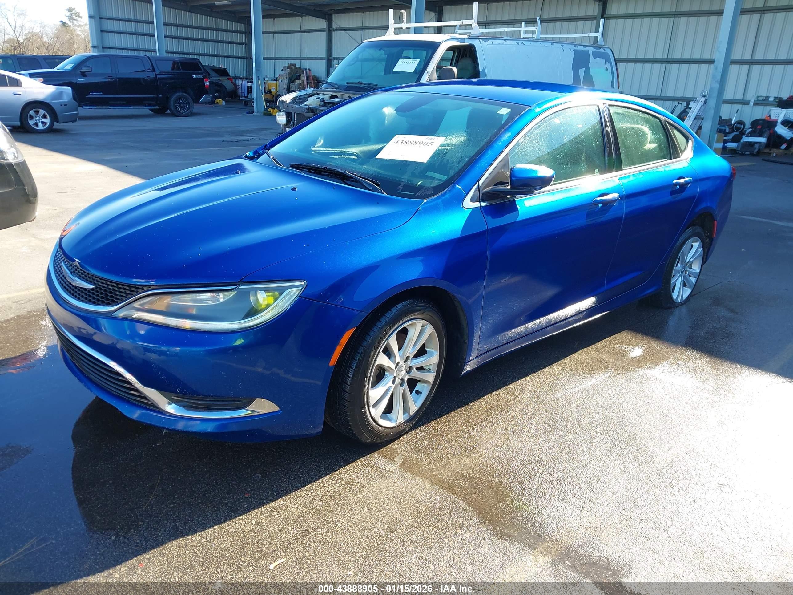 CHRYSLER 200 image 2