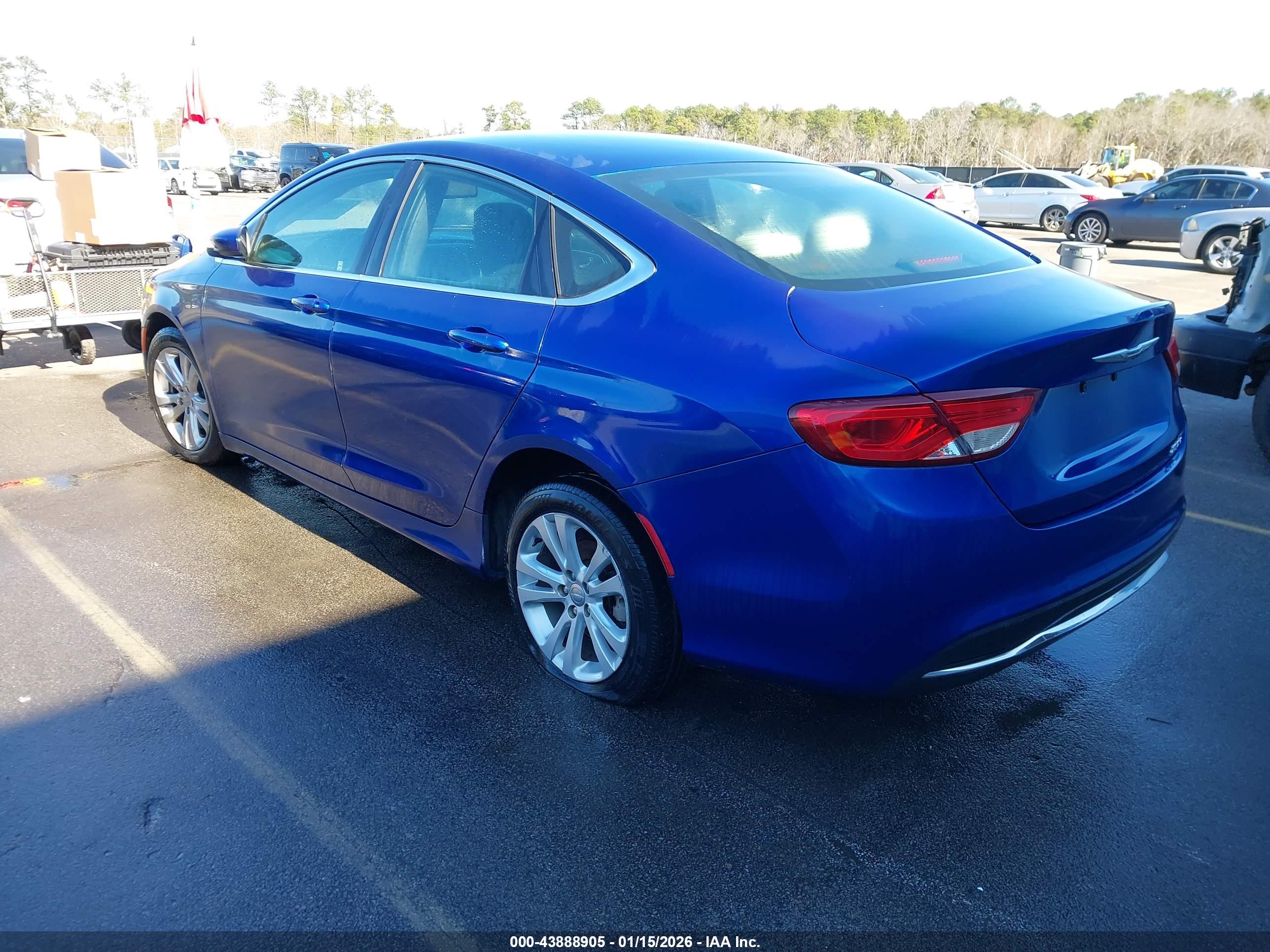 CHRYSLER 200 image 3