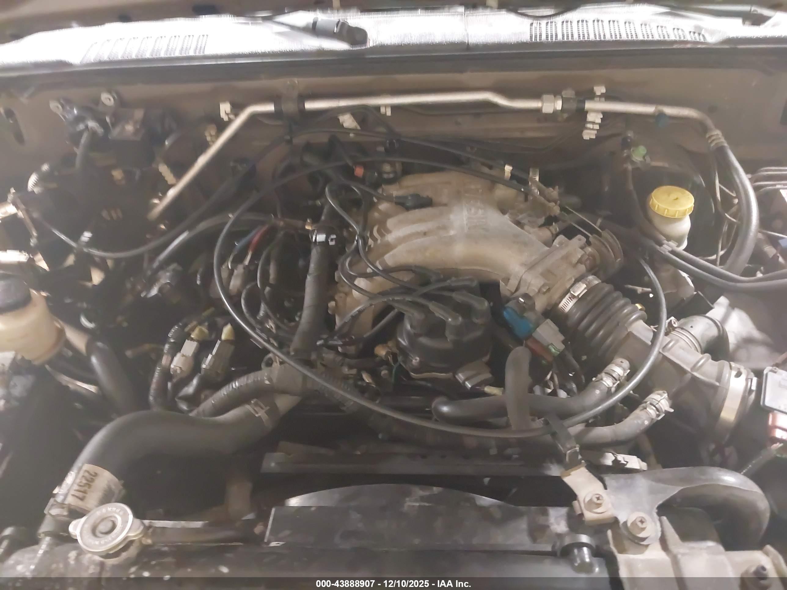 NISSAN FRONTIER image 10