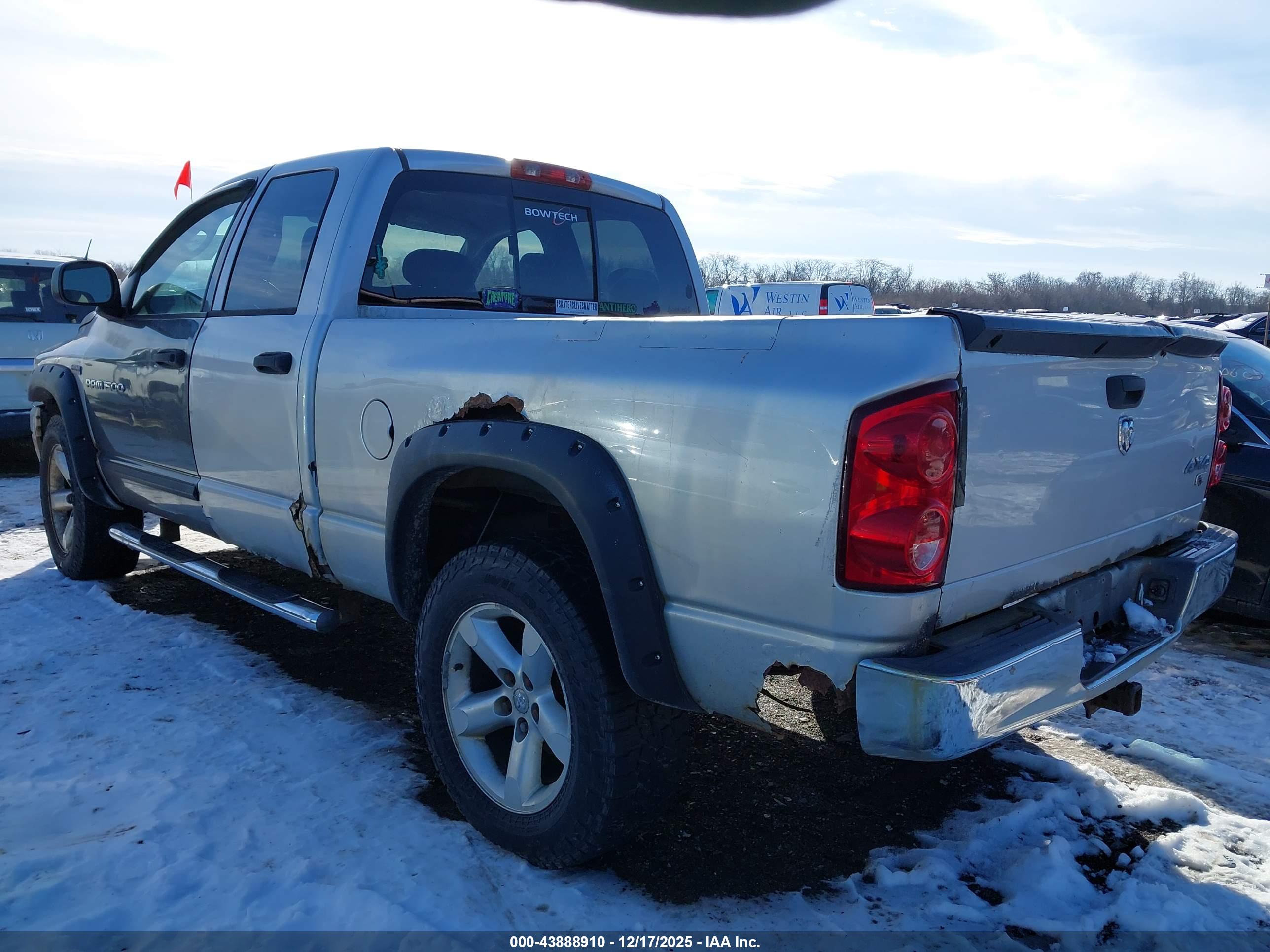 DODGE RAM image 3