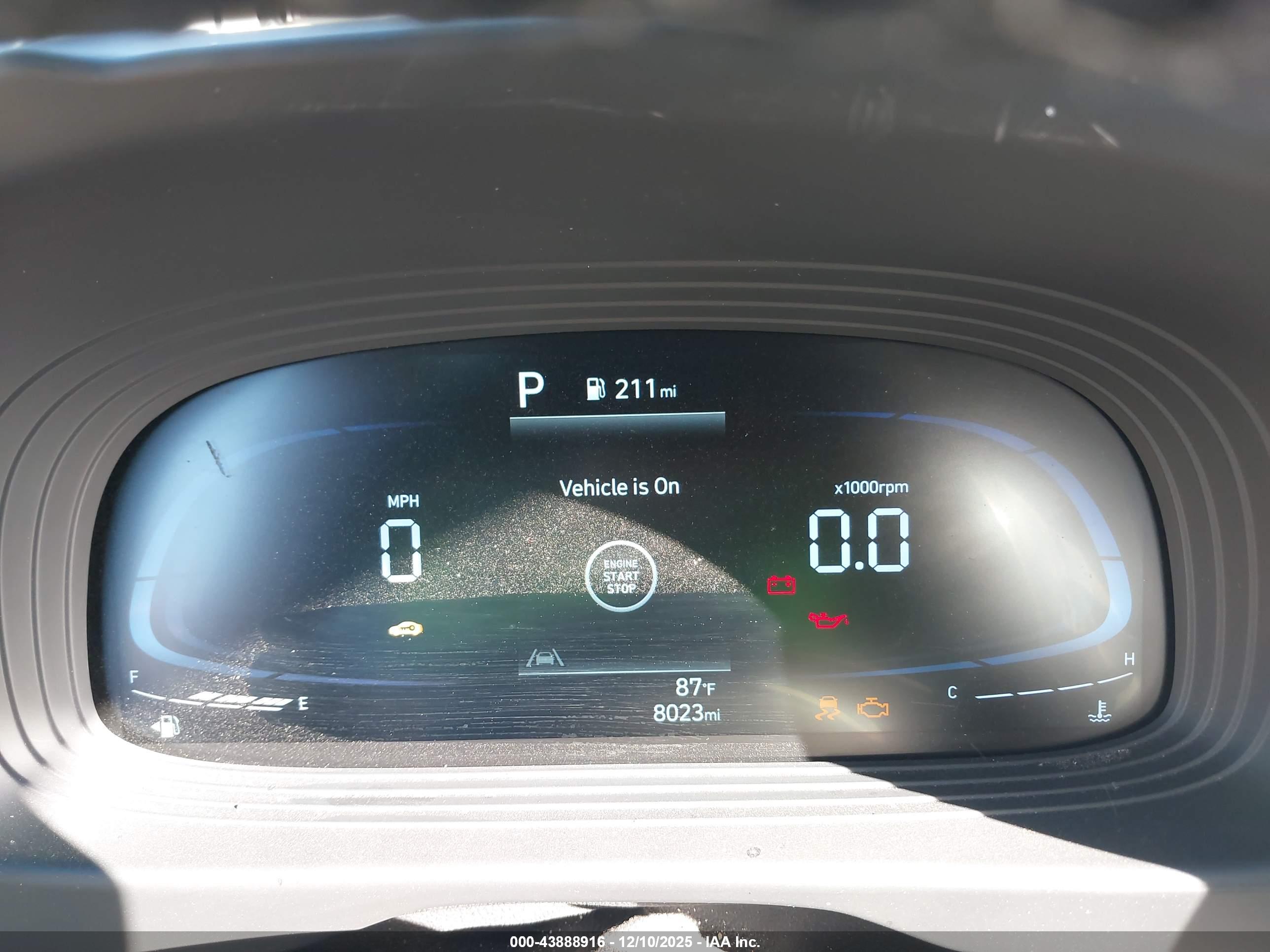 HYUNDAI VENUE image 7