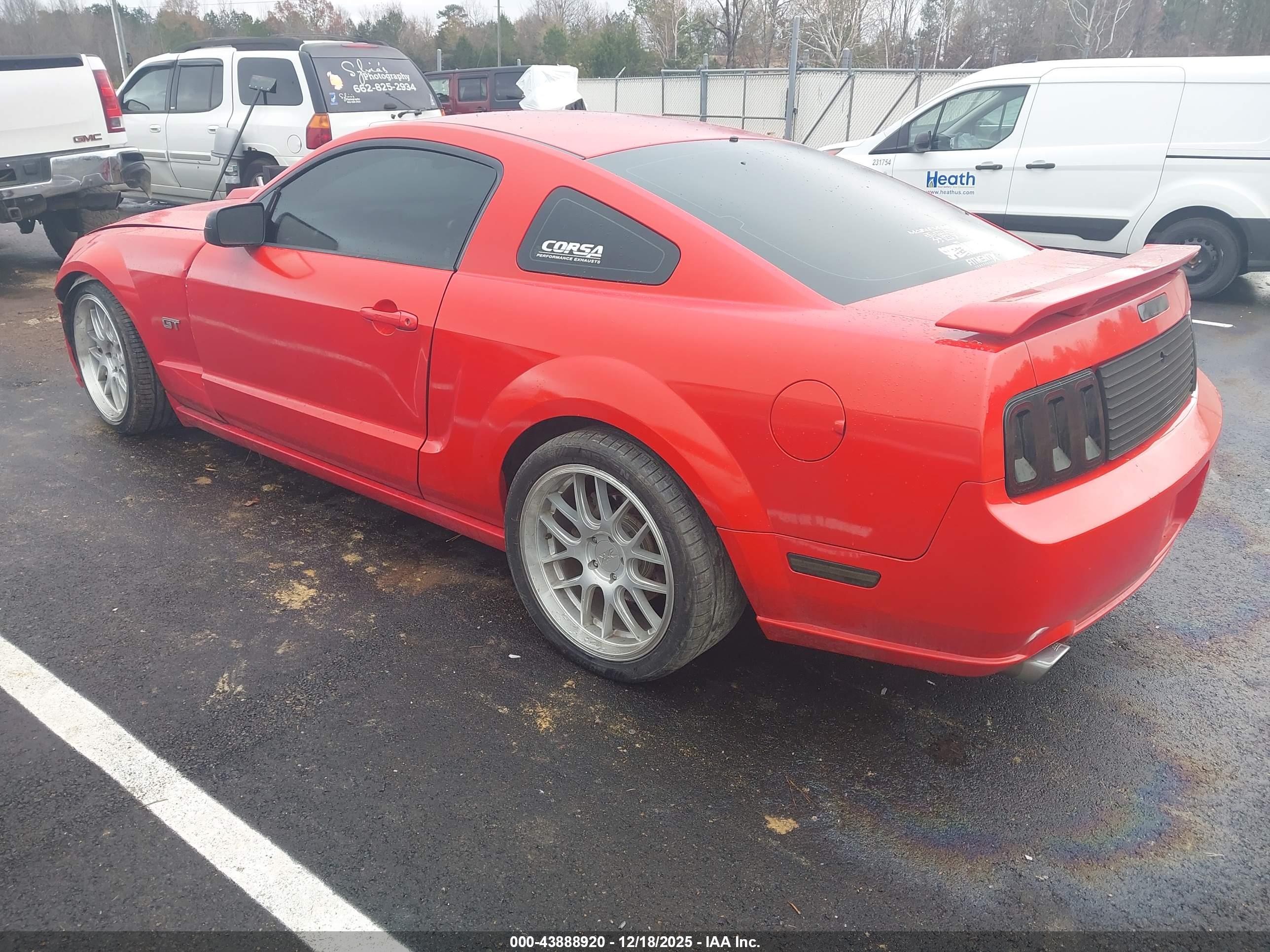 FORD MUSTANG image 3