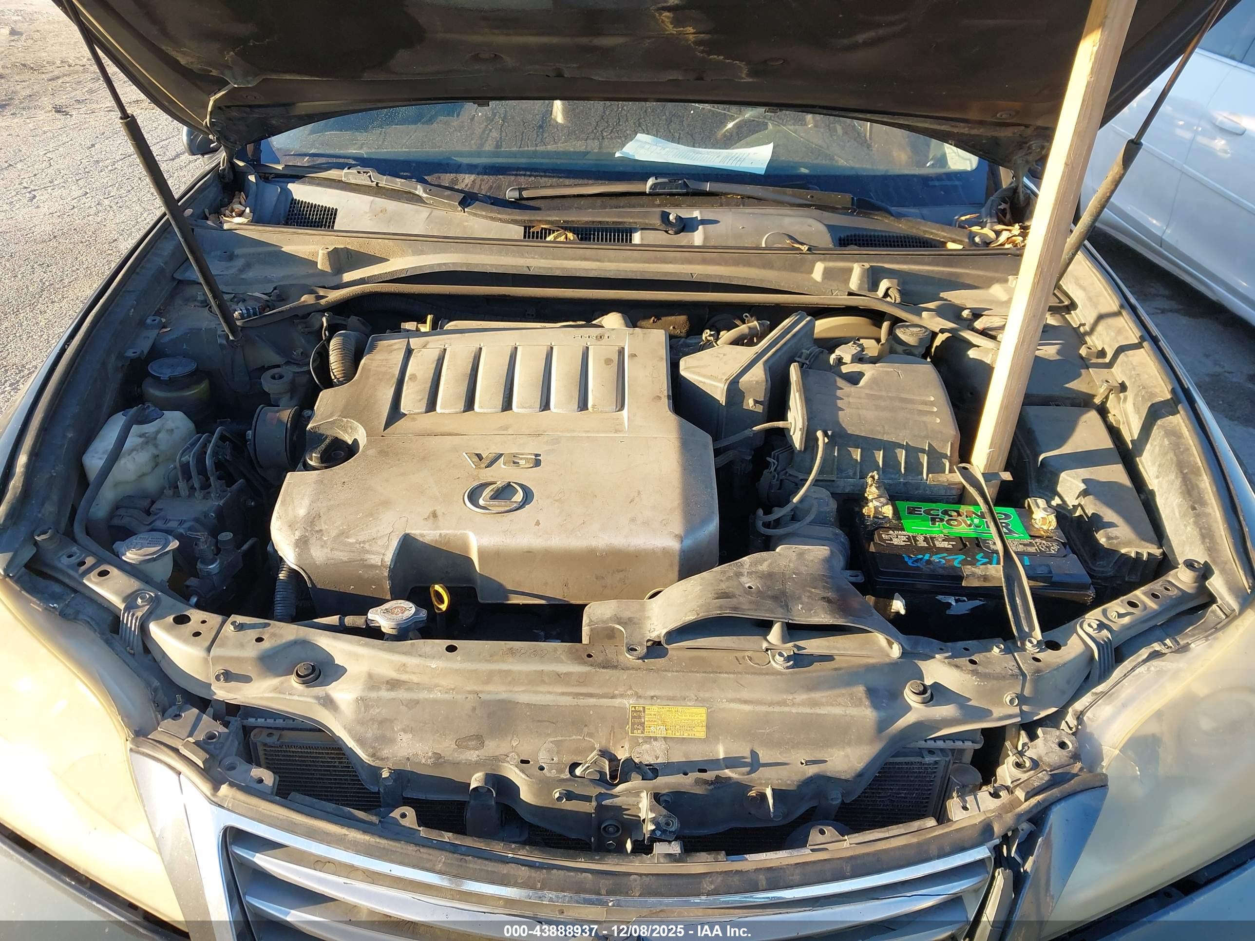 LEXUS ES image 10