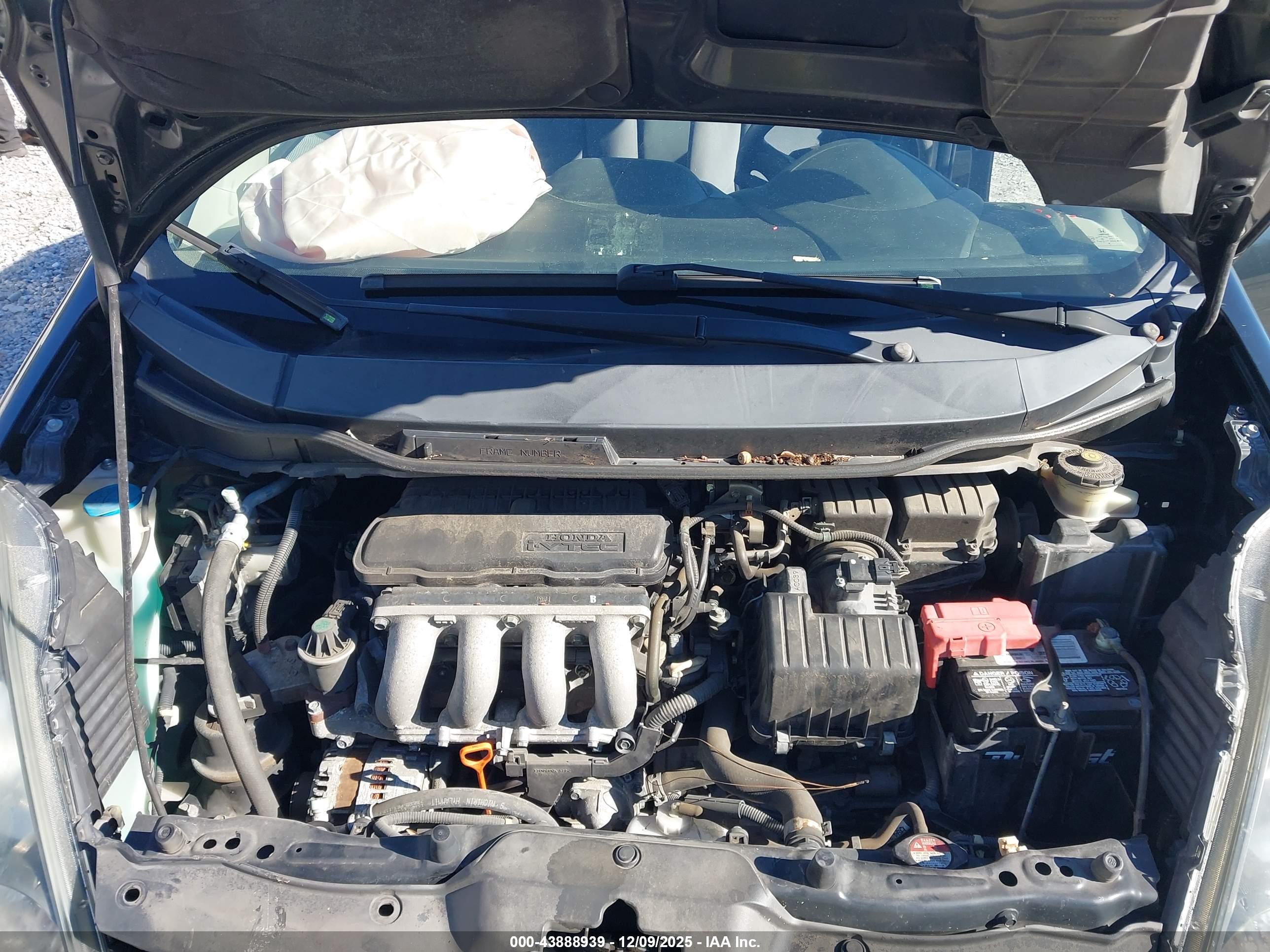 HONDA FIT image 10