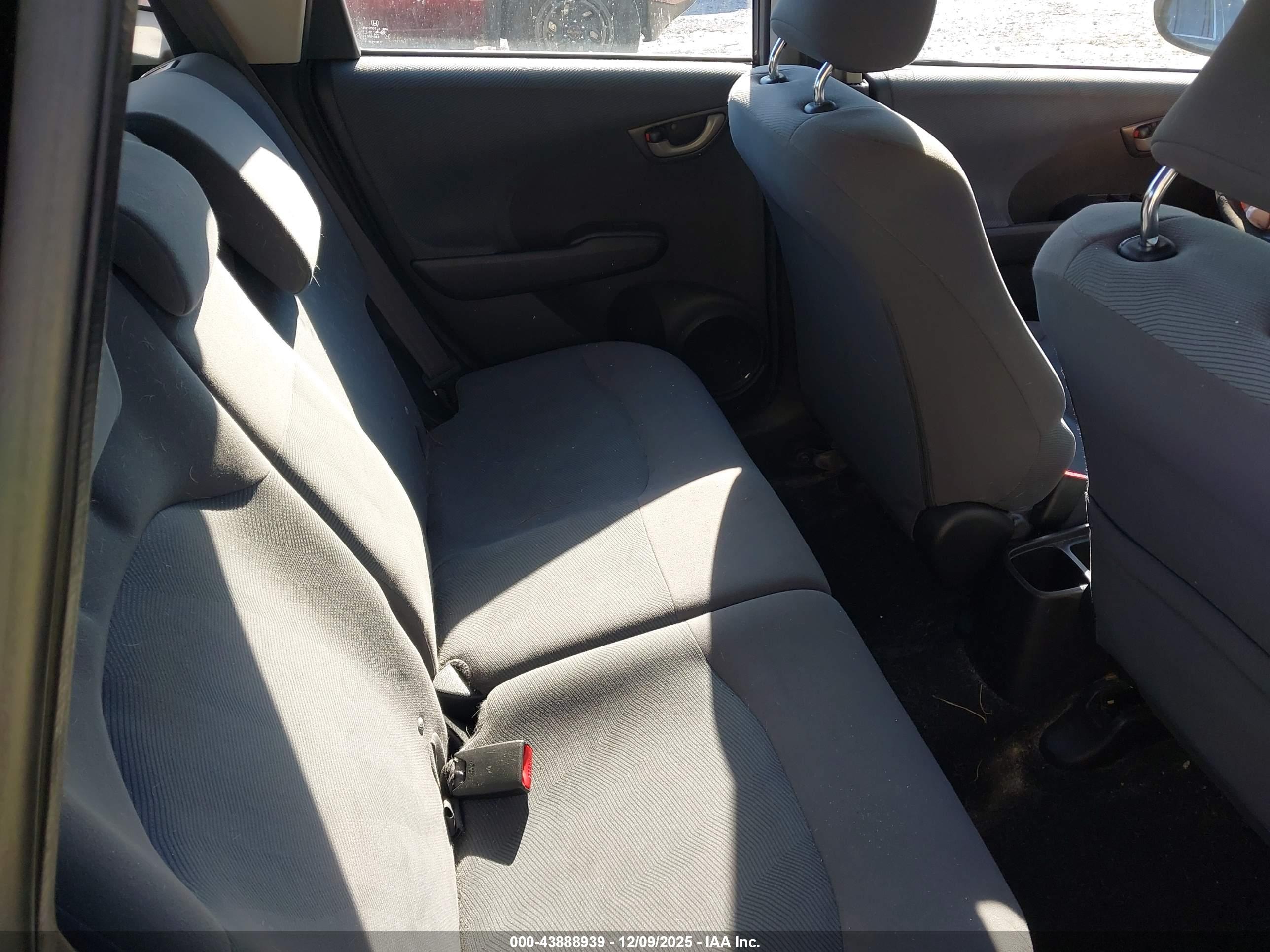 HONDA FIT image 8