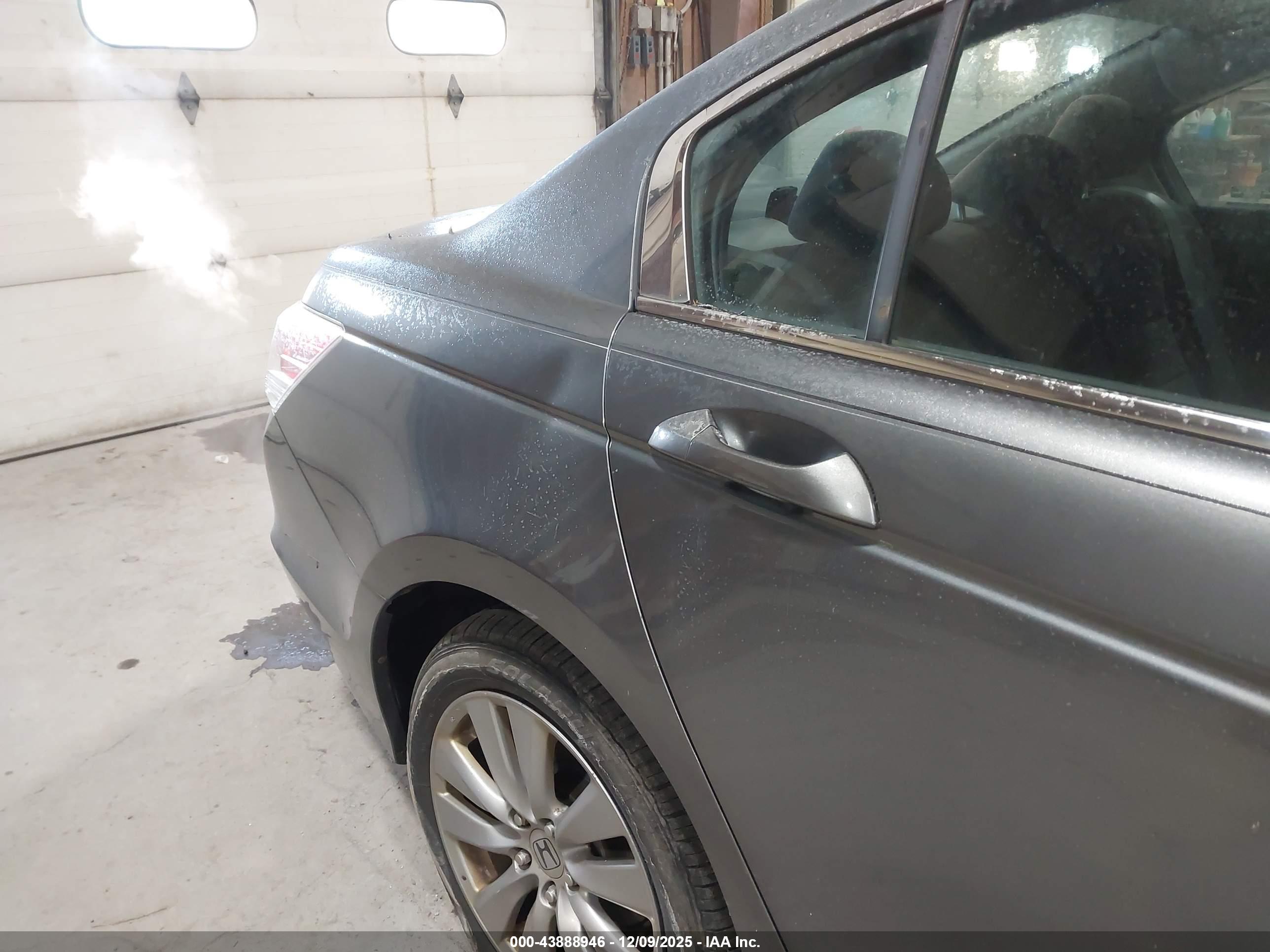 HONDA ACCORD image 6