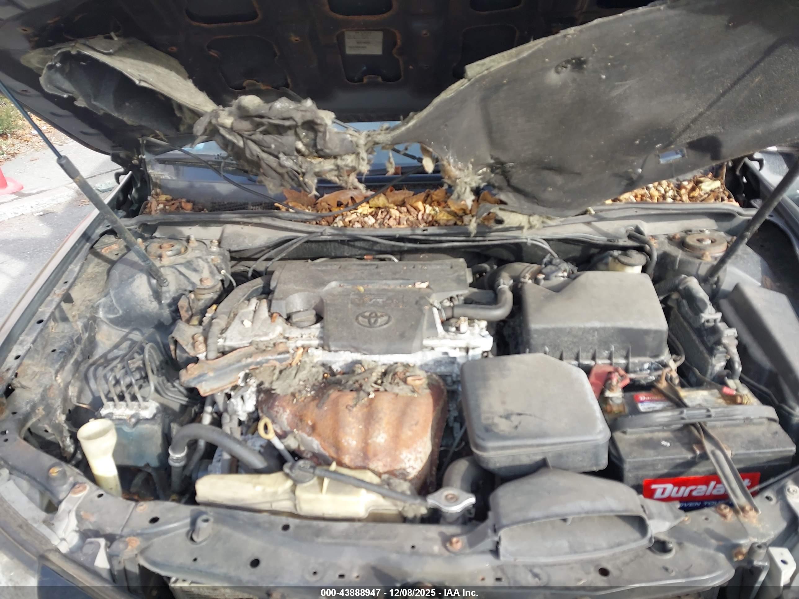 TOYOTA CAMRY image 10