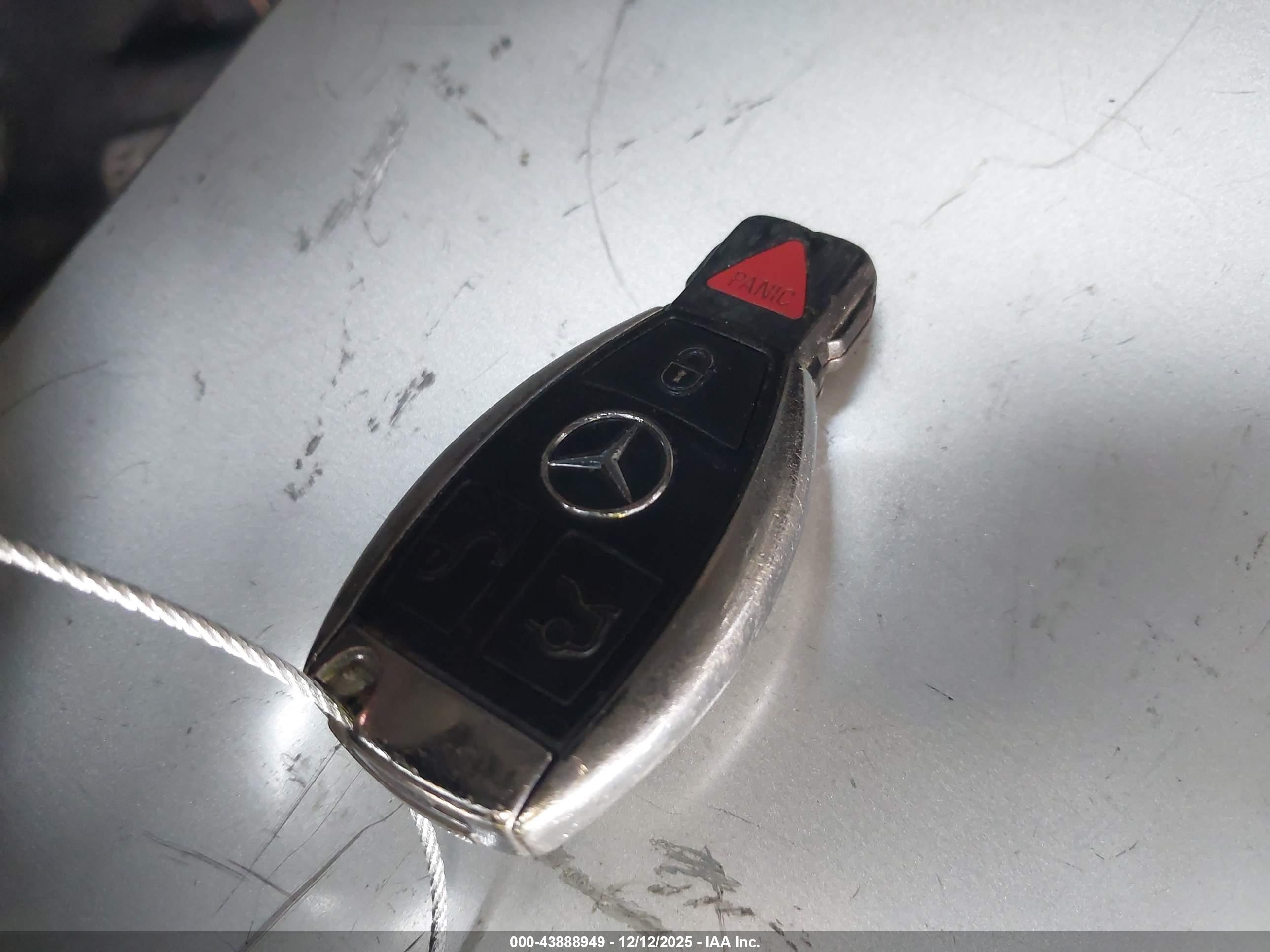 MERCEDES-BENZ C image 11