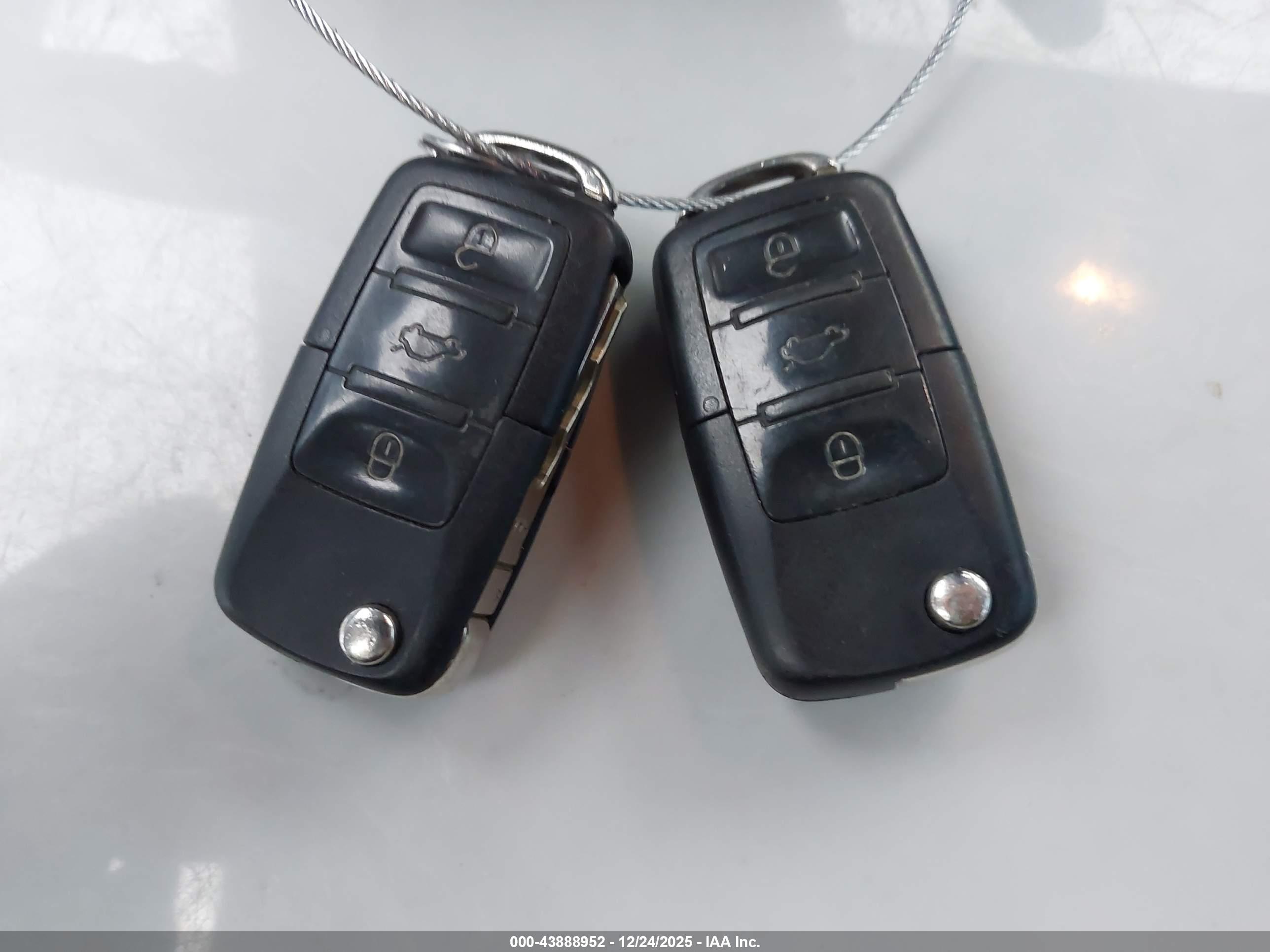 VOLKSWAGEN NEW image 11
