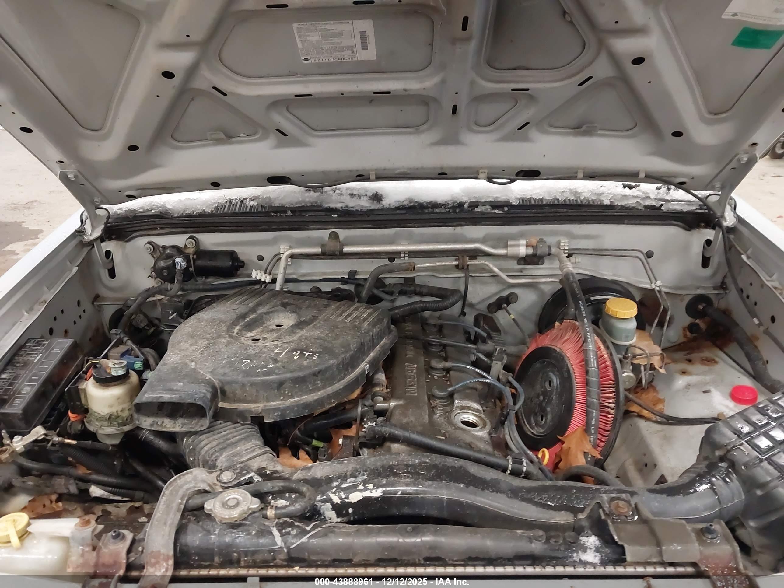 NISSAN FRONTIER image 10
