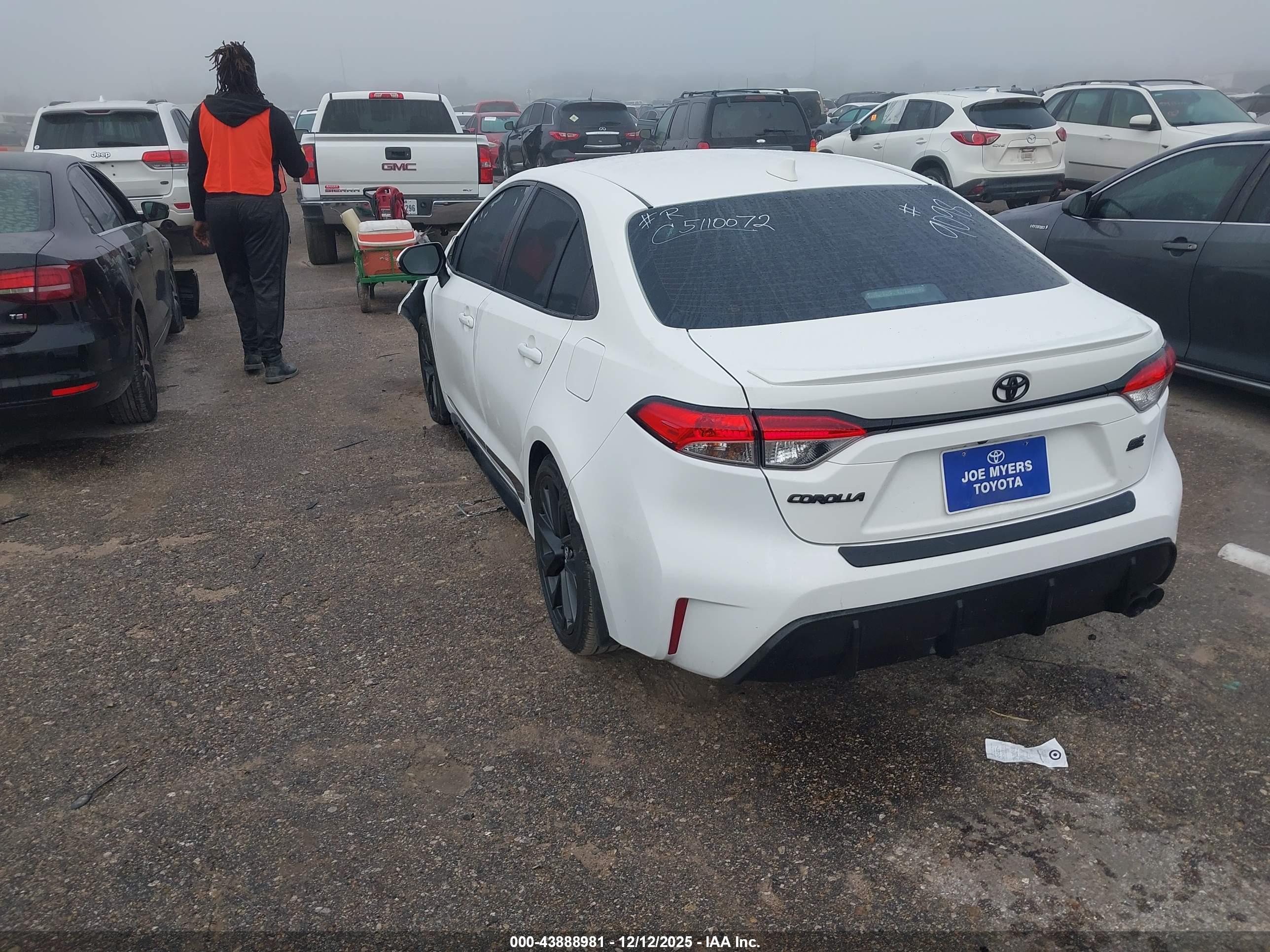 TOYOTA COROLLA image 3