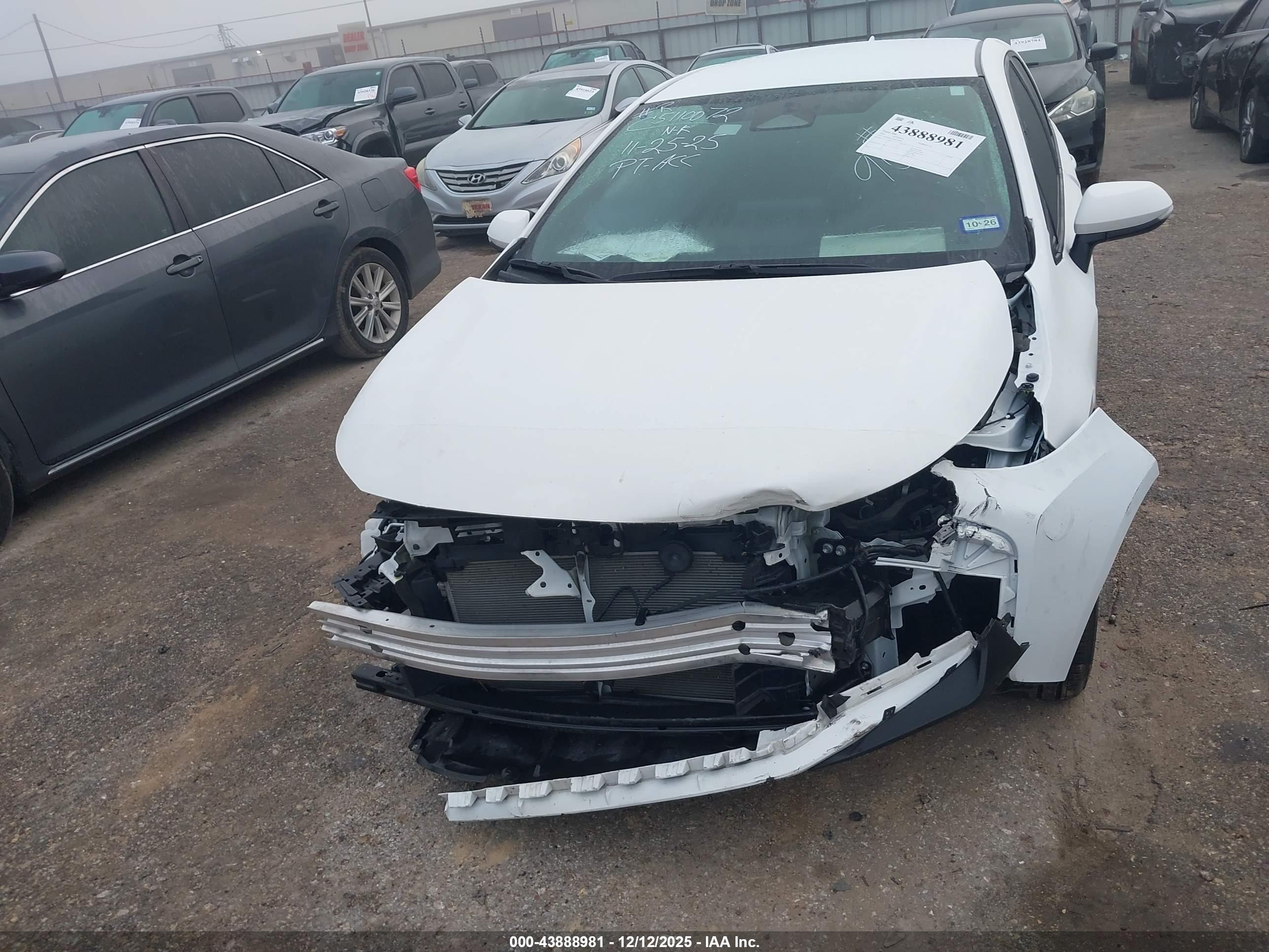TOYOTA COROLLA image 6