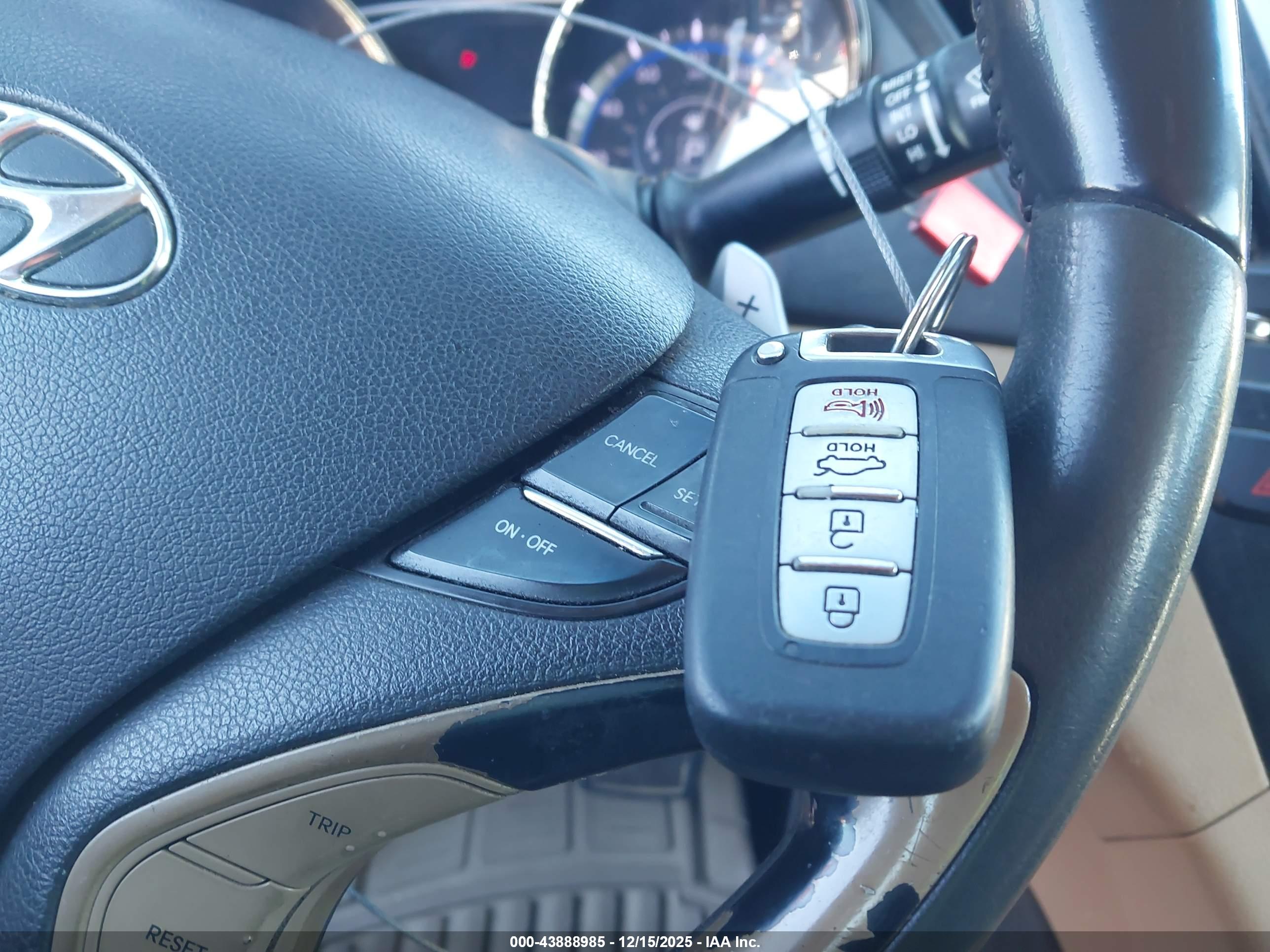 HYUNDAI SONATA image 11