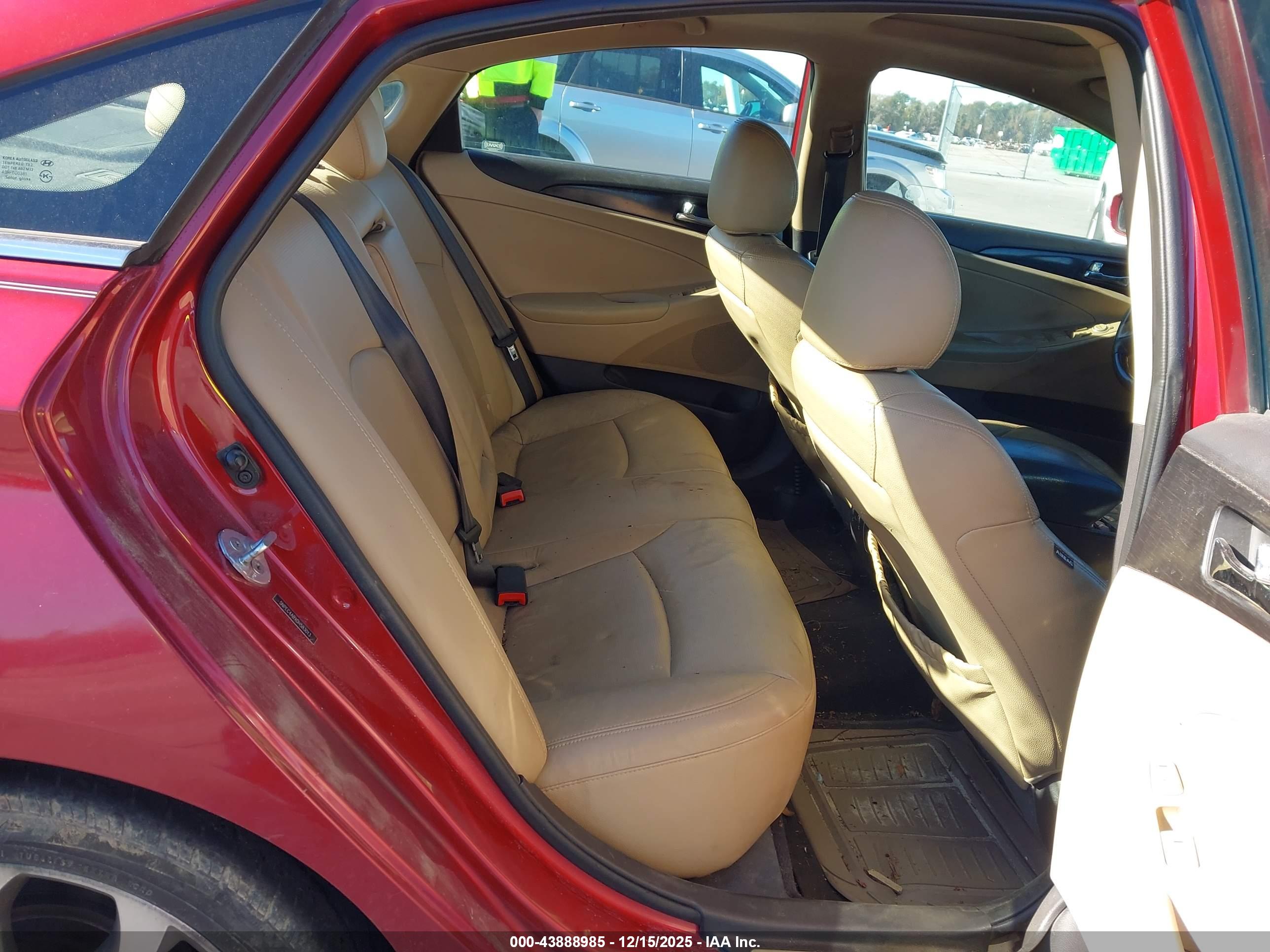 HYUNDAI SONATA image 8