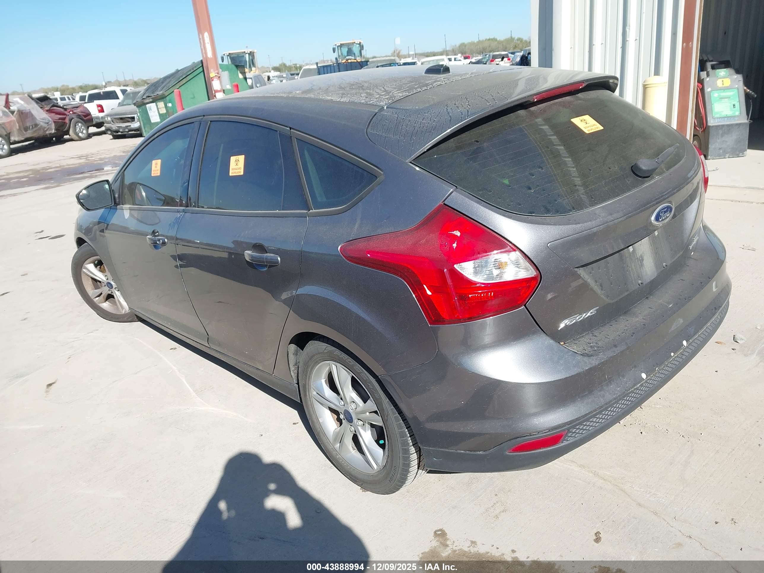 FORD FOCUS image 3