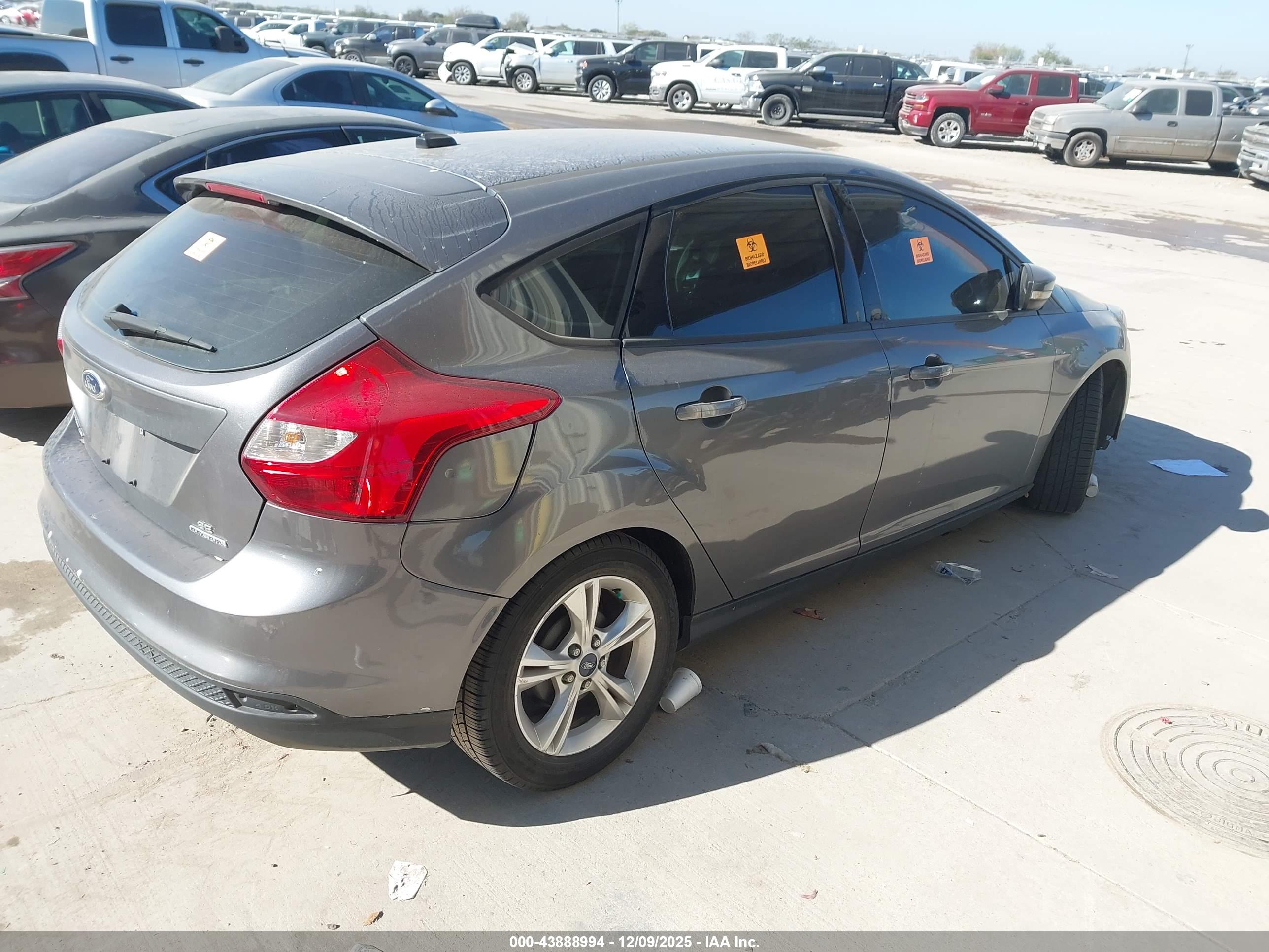 FORD FOCUS image 4